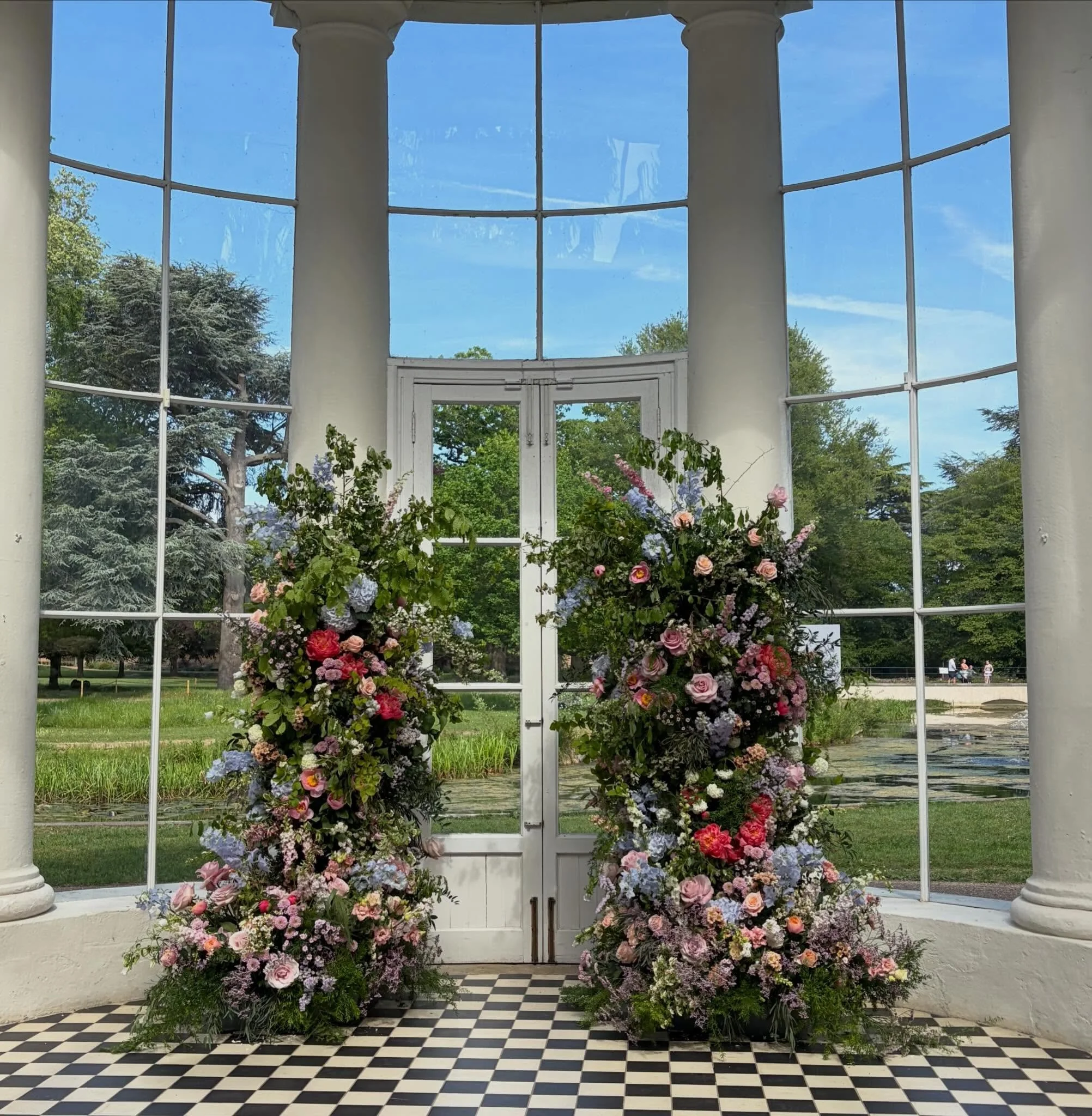 Last Saturdays wedding full of pastel delights @gunnersburyevents.

Thanks you to the wonderful @sarahdanc &amp; @car_flowers_