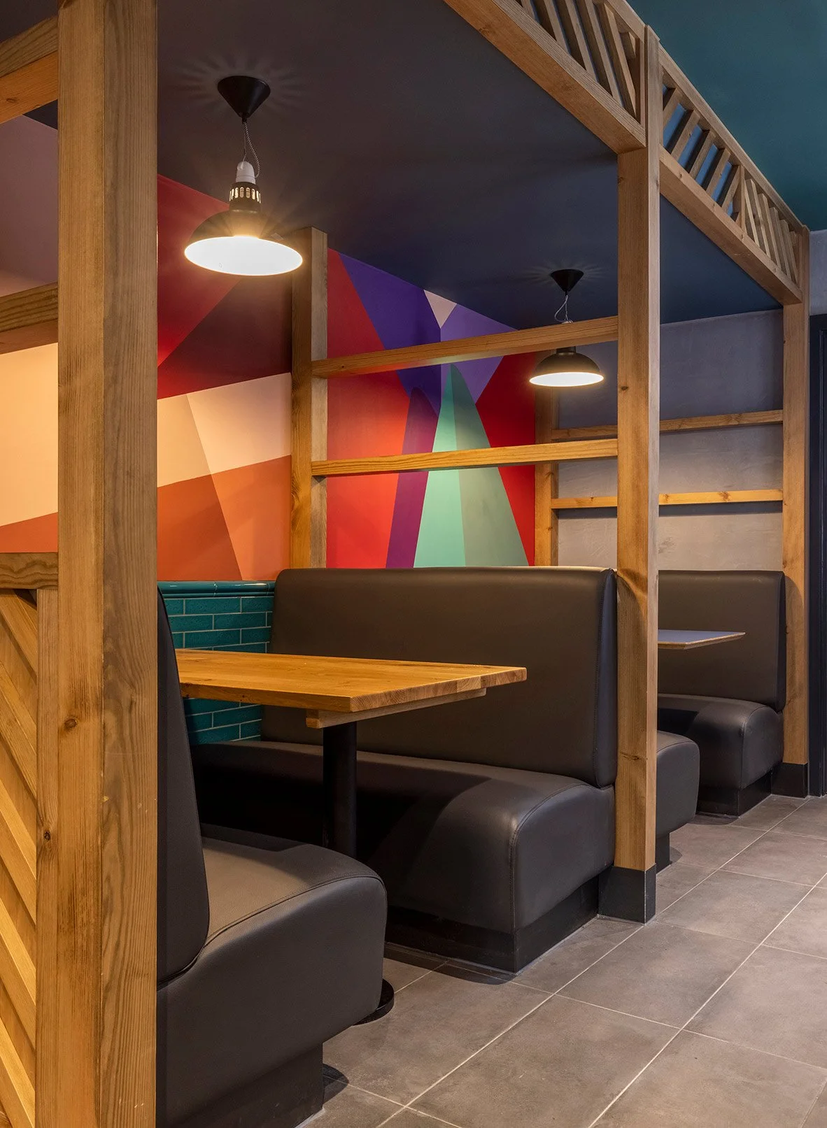 applied-studio-interior-designers-and-architects-jollibee-uk-14.jpg