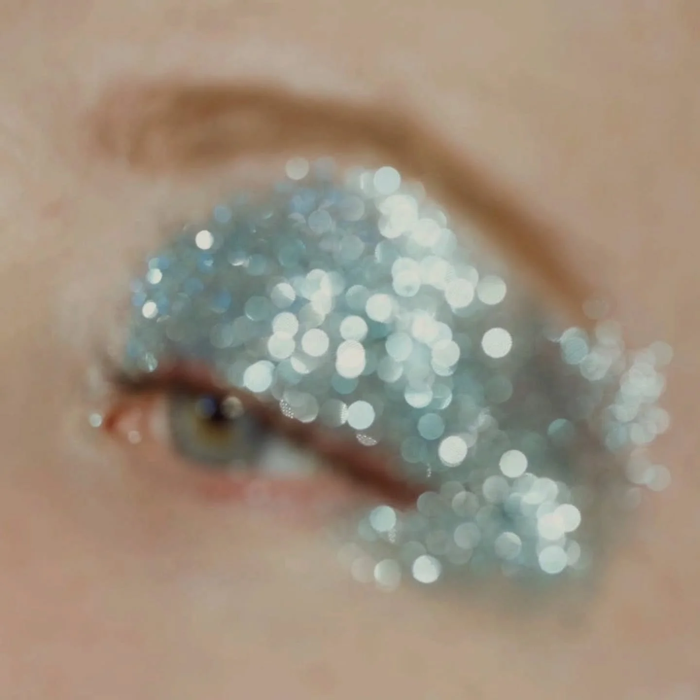 Twinkle season starts now

#sillyseason #sparkle #ladyglittersparkles