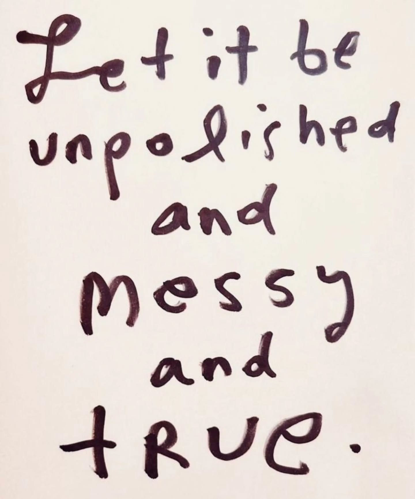 perfection is boring.

#browsing #eyebrows #realbeautyrealbrows #messy #unpolished