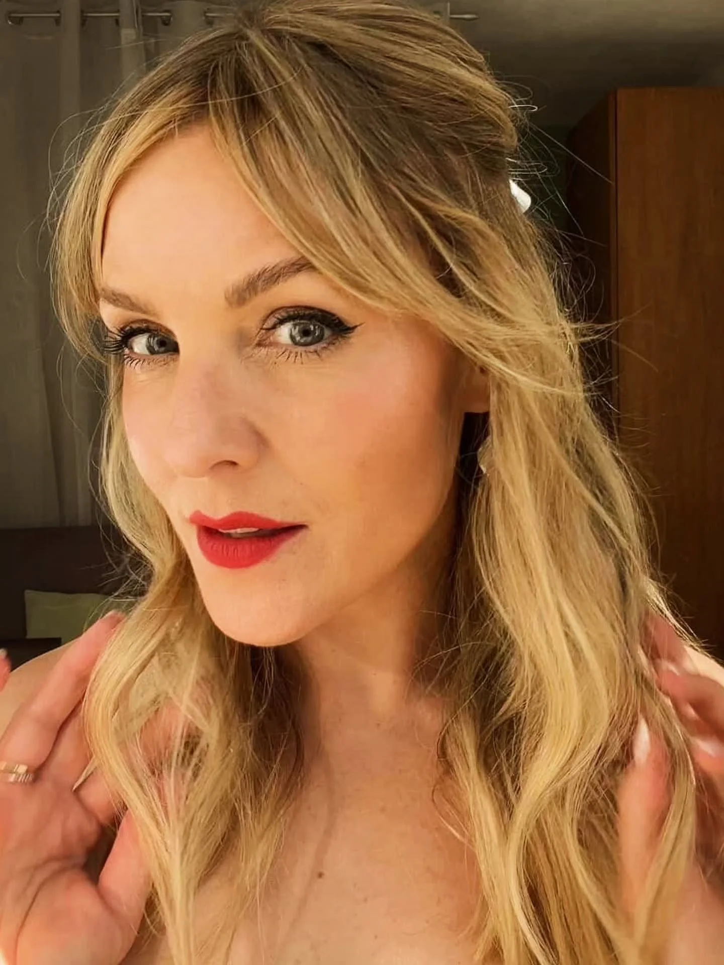 when one of Australia's most loved, trusted &amp; respected (&amp; fun!) beauty journalists/editors (&amp; one half of @gloss.etc ) chooses you for her wedding brows.
@tarca you were/are a vision &amp; I always love our browsing time together.

Congr