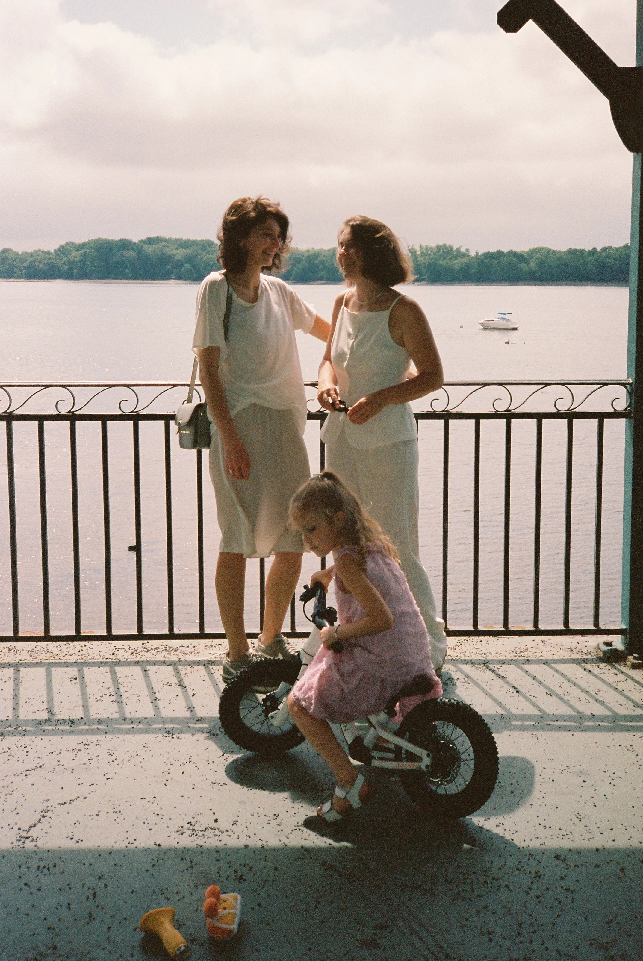 litvinsisters-selects-8-kellylevin.jpg