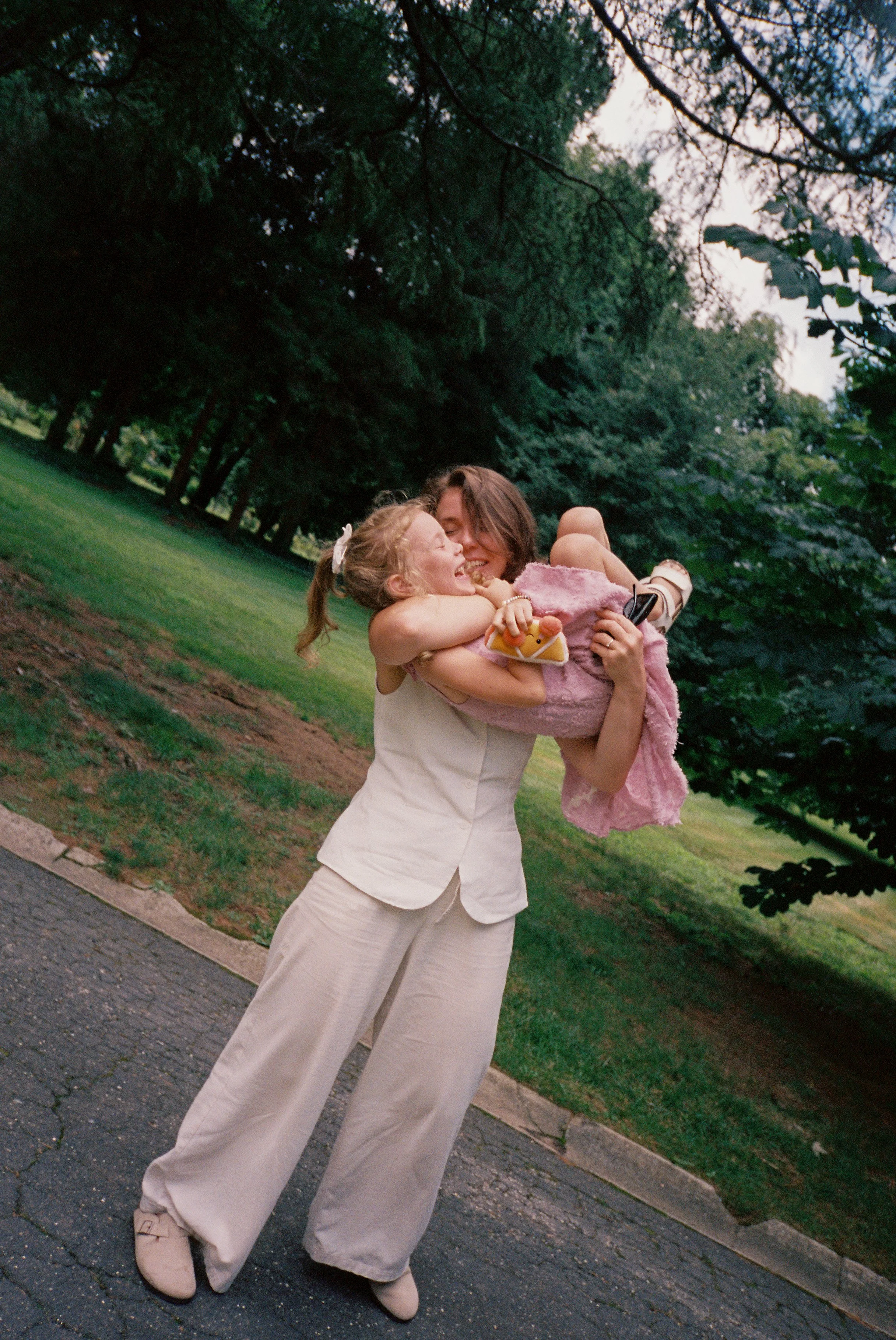 litvinsisters-selects-62-kellylevin.jpg