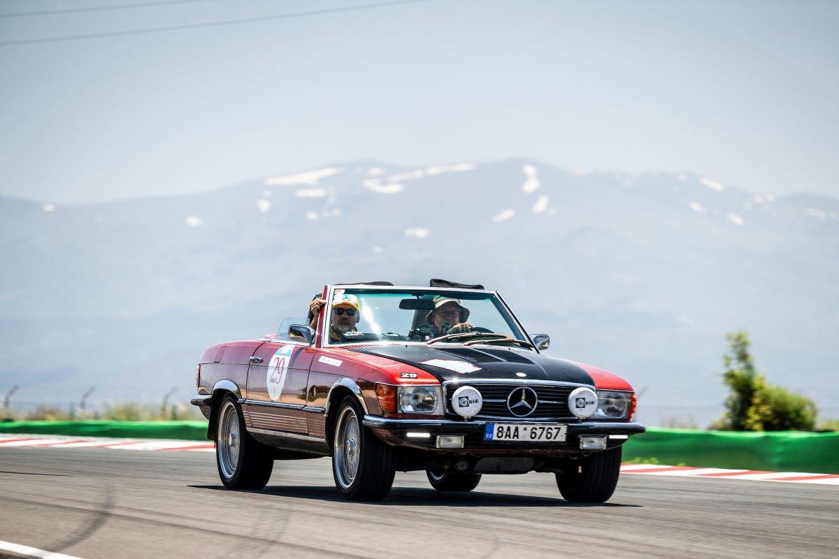 29 MERCEDES.jpg