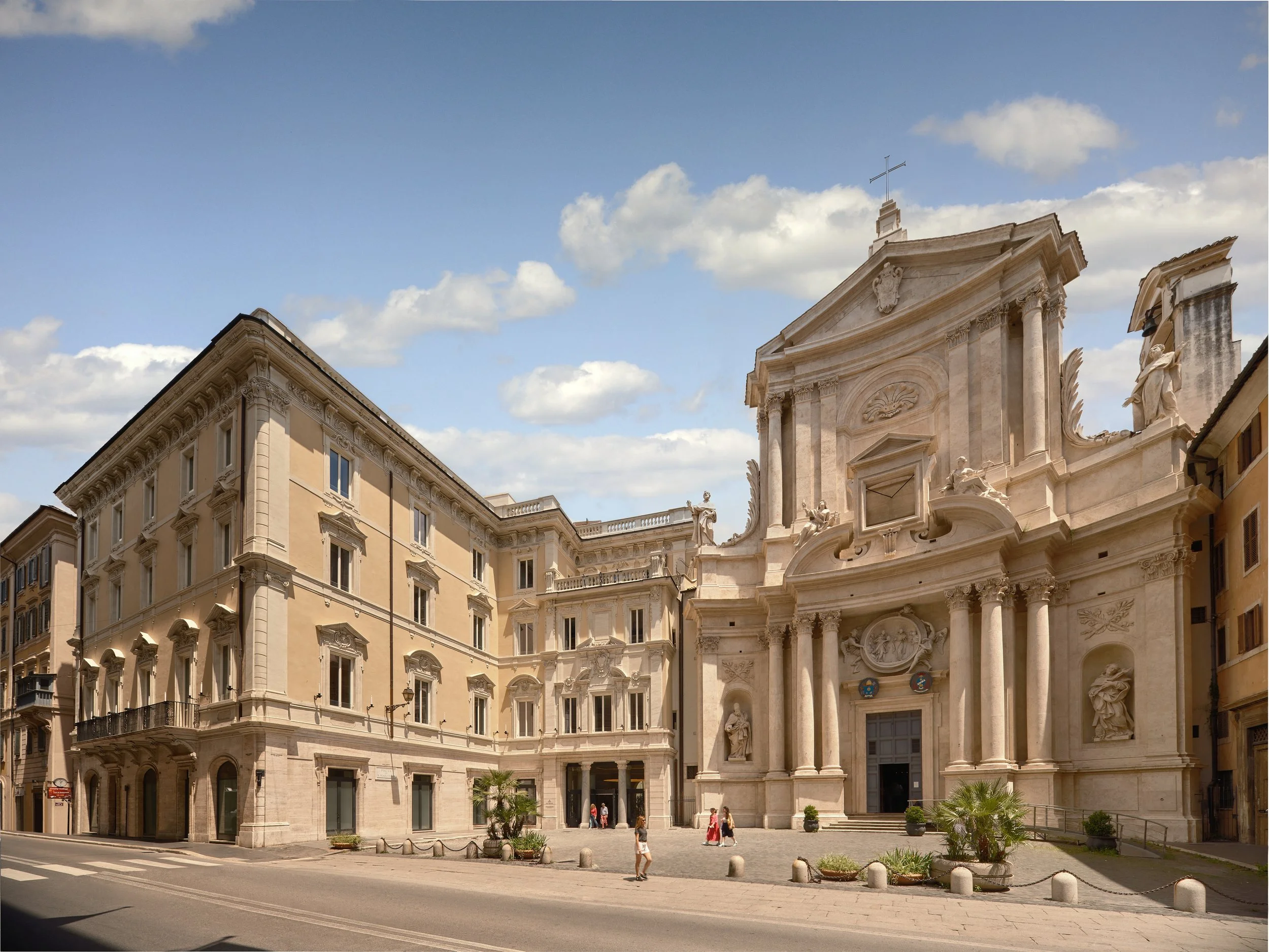 Hotel facade.jpg