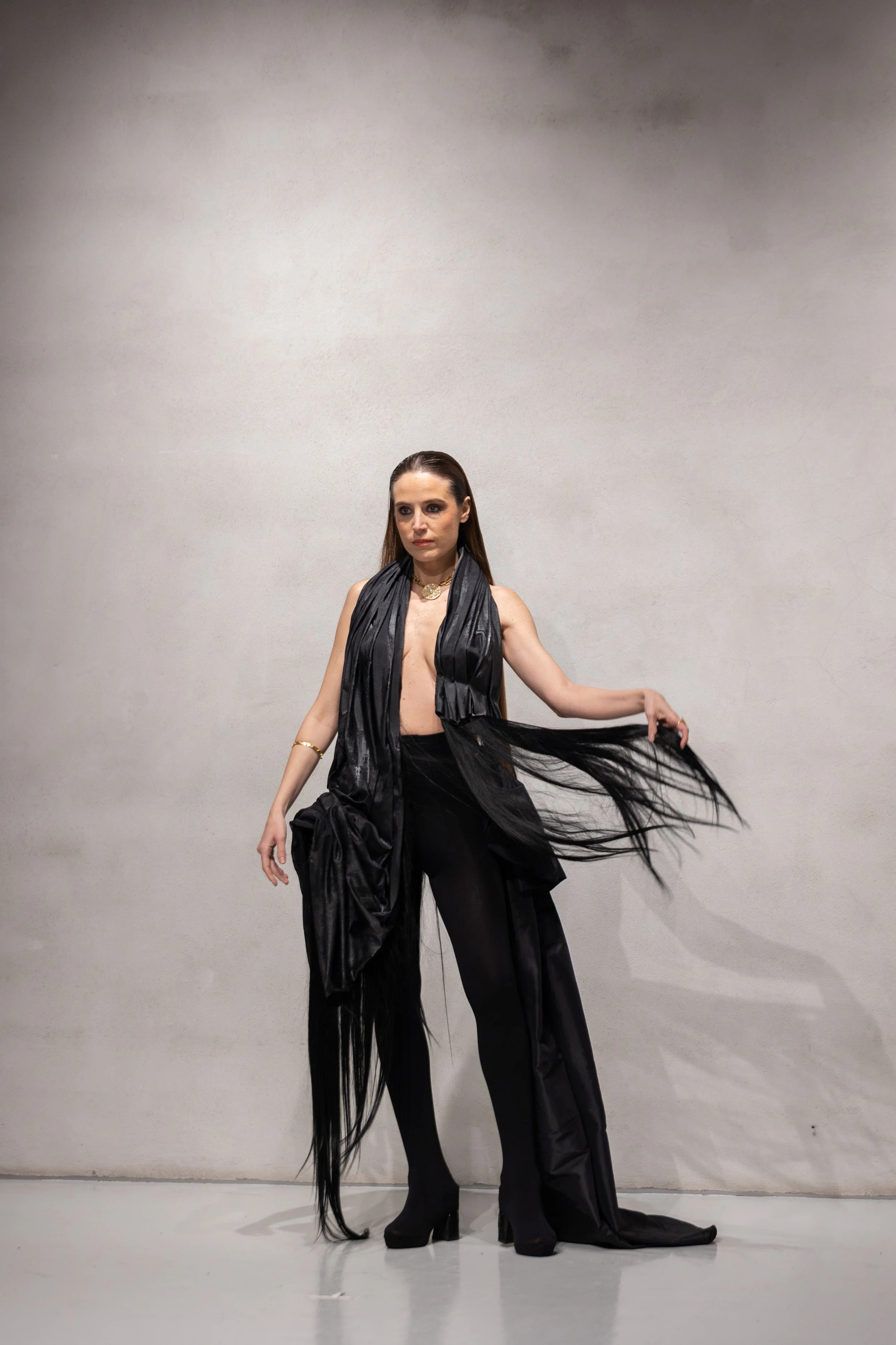 Poet-Lab AW26 “Inside the Lab”: A Quiet Claiming of Femininity