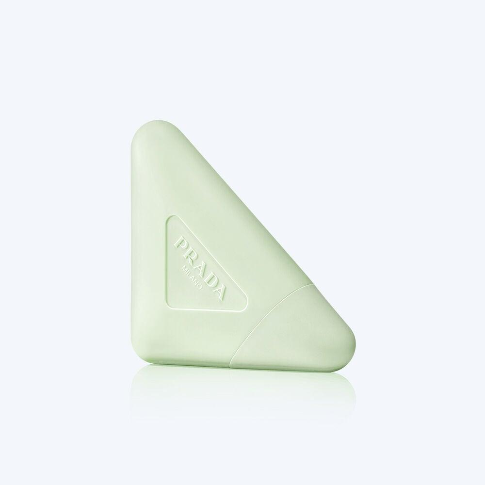 AVESSO MAGAZINE - PRADA  (3).png