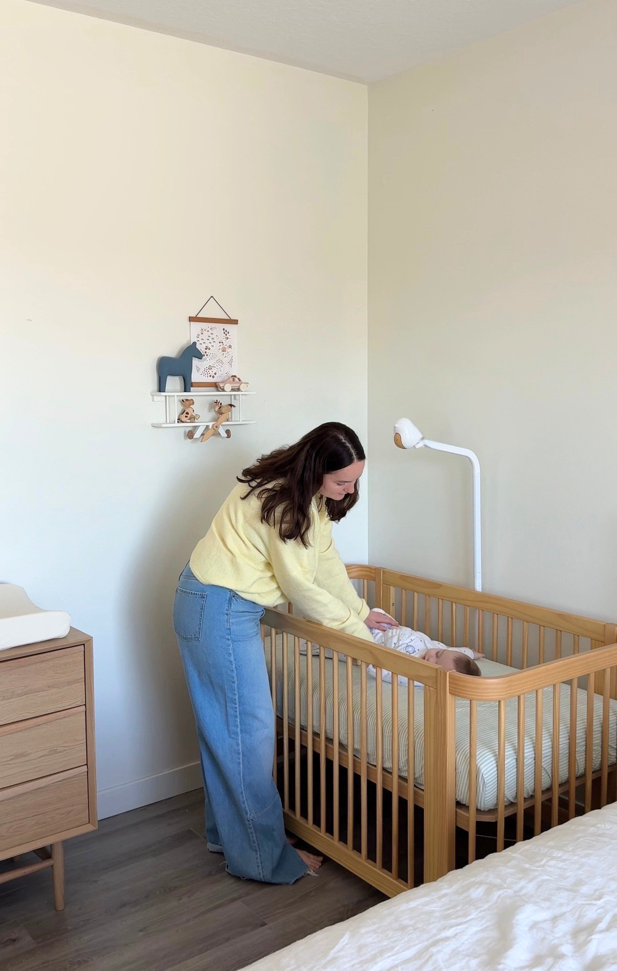 CuboAi Monitor 3 (Floor Stand Set)_baby and mum.png