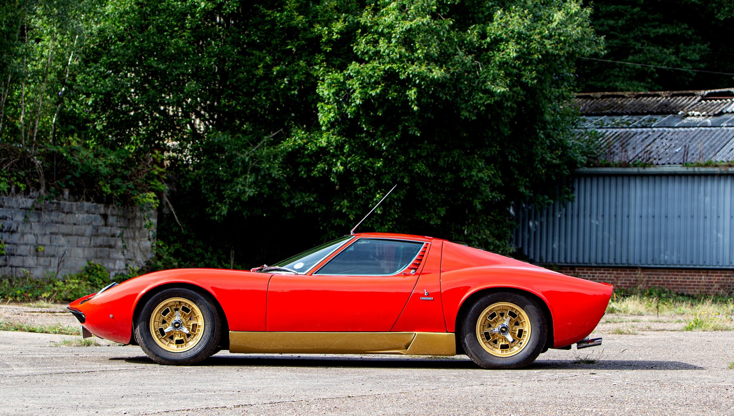 1969 Lamborghini Miura P400S Left Side view.jpeg