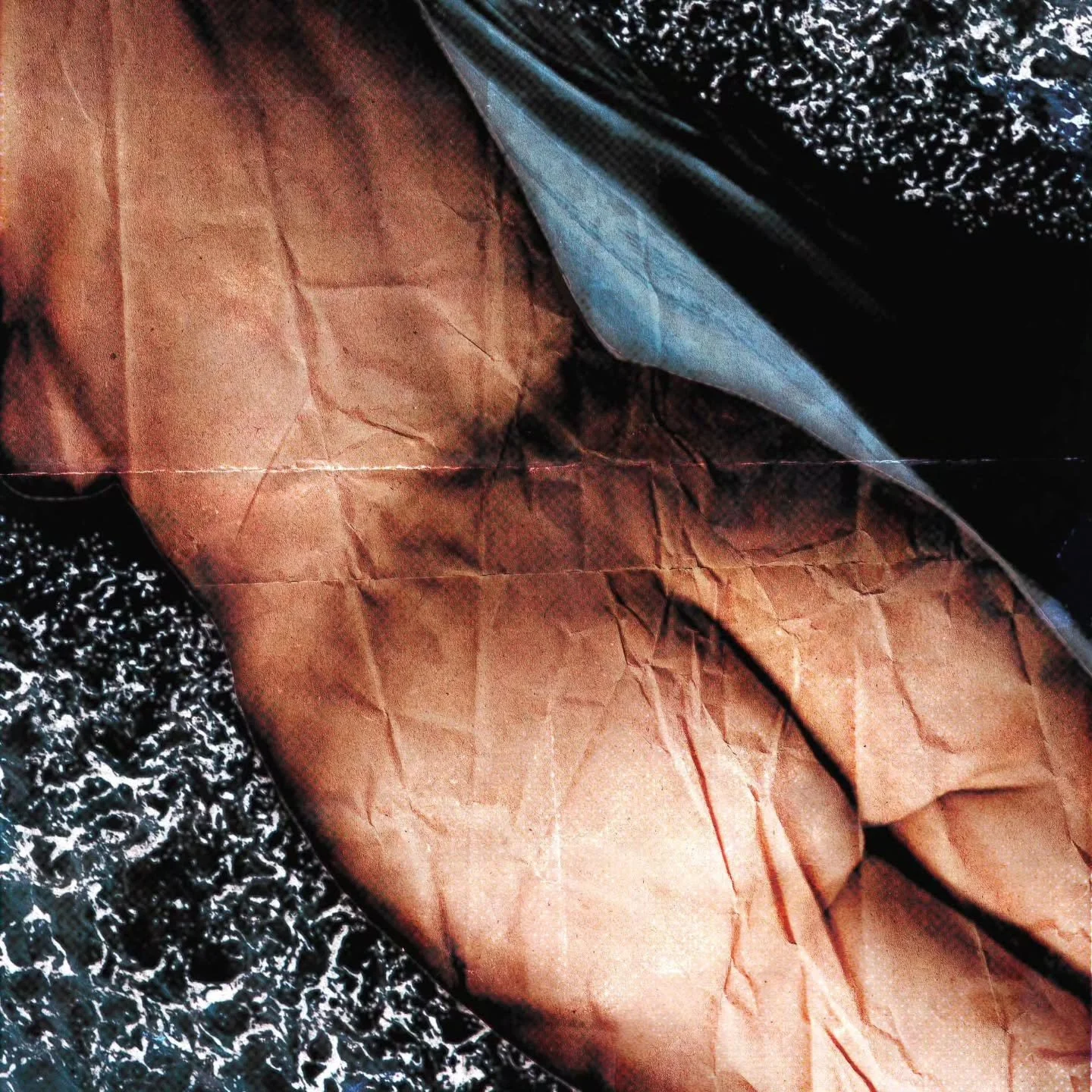 Girl ᴘᴏᴡᴇʀ 

#collage #mixedmedia #mixedmediacollage
#artbywomen #vintagestyle #artoftheday🎨
#cutandpaste #figureart #paperart