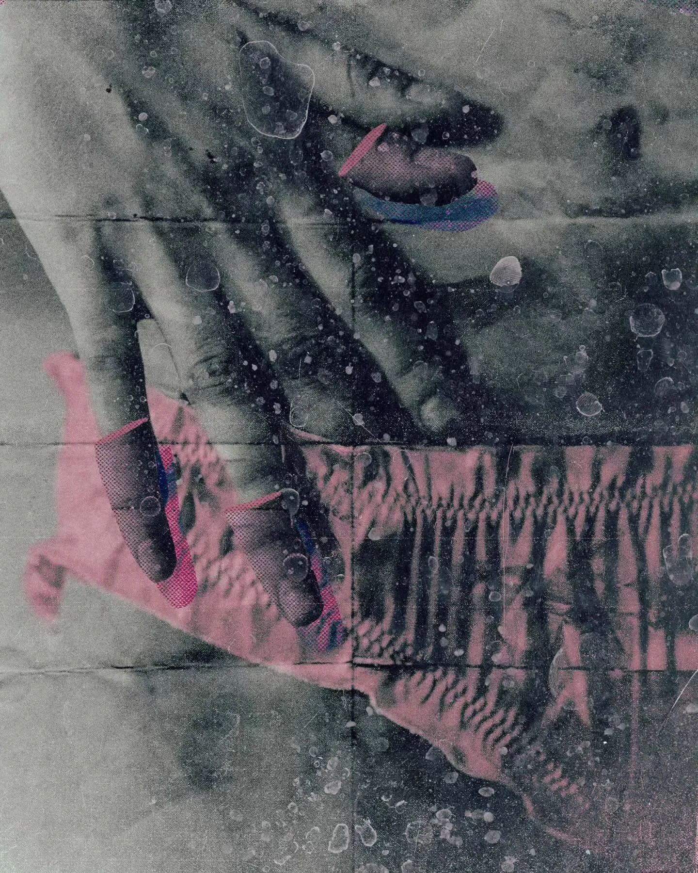 𝙳𝚛𝚎𝚊𝚖𝚎𝚛, 𝚌𝚘𝚖𝚎 𝚘𝚟𝚎𝚛 𝚑𝚎𝚛𝚎

#lofiart #noiseart #retroaesthetic #grungestyle #human form #eyecollage #cutandpaste #mixedmediacollage #memoryart #dailydoseofart #visualartist #artdiscover #glitchart #surrealportrait #textureart