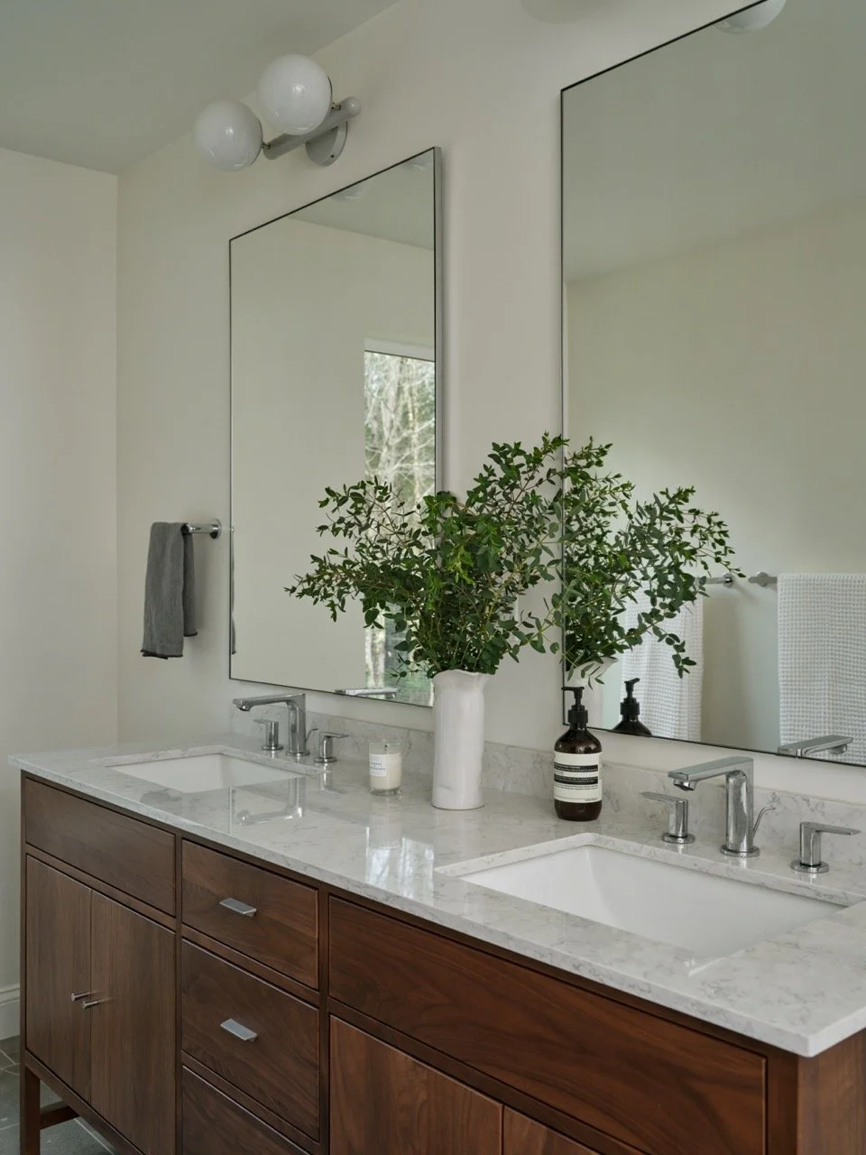 MOLLY FREEPORT1070 1 Large.jpeg