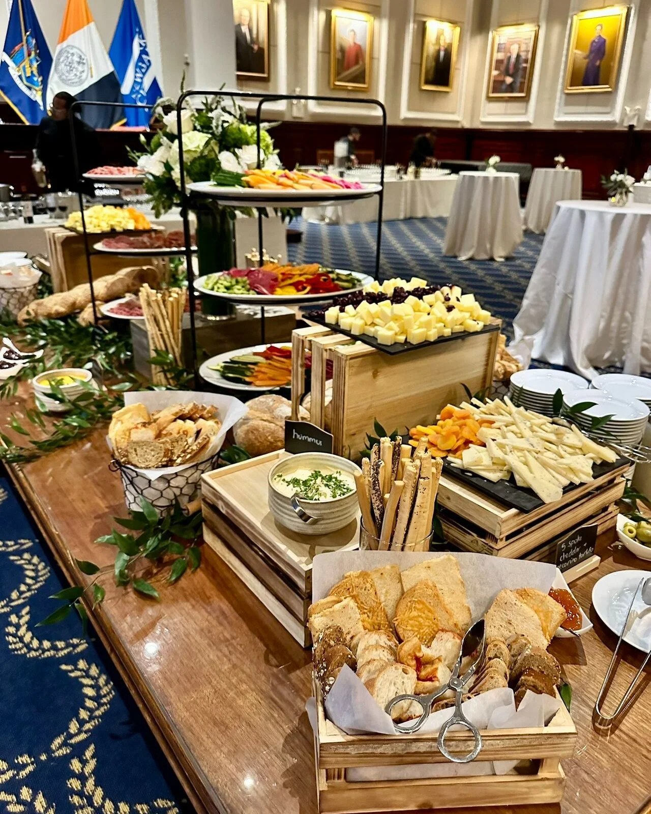 Come for the party, stay for the food 🍸