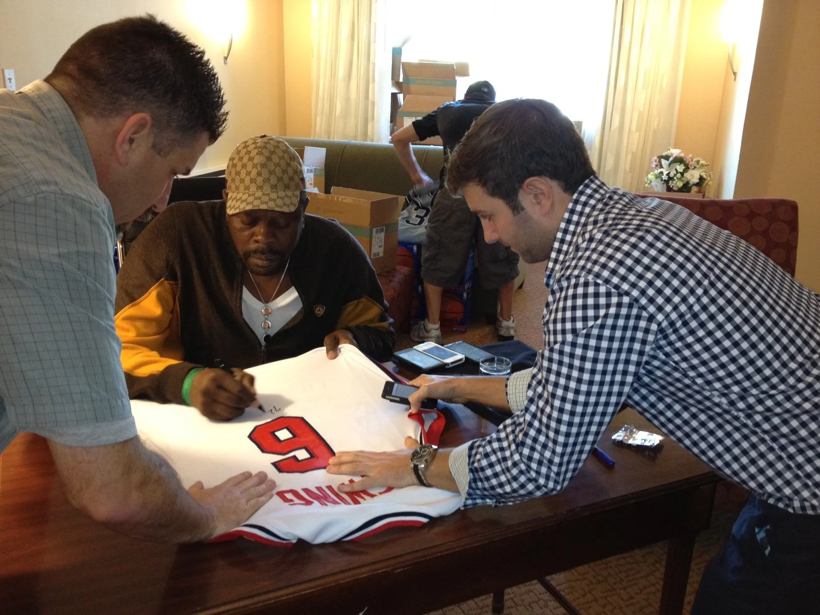 Patrick Ewing Signing - Michael Gallucci.jpeg