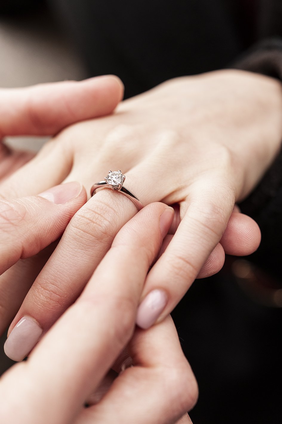 Werbefotografie einer Schmuck-Werbekampagne für Valentinstag von Juwelier Vogl
