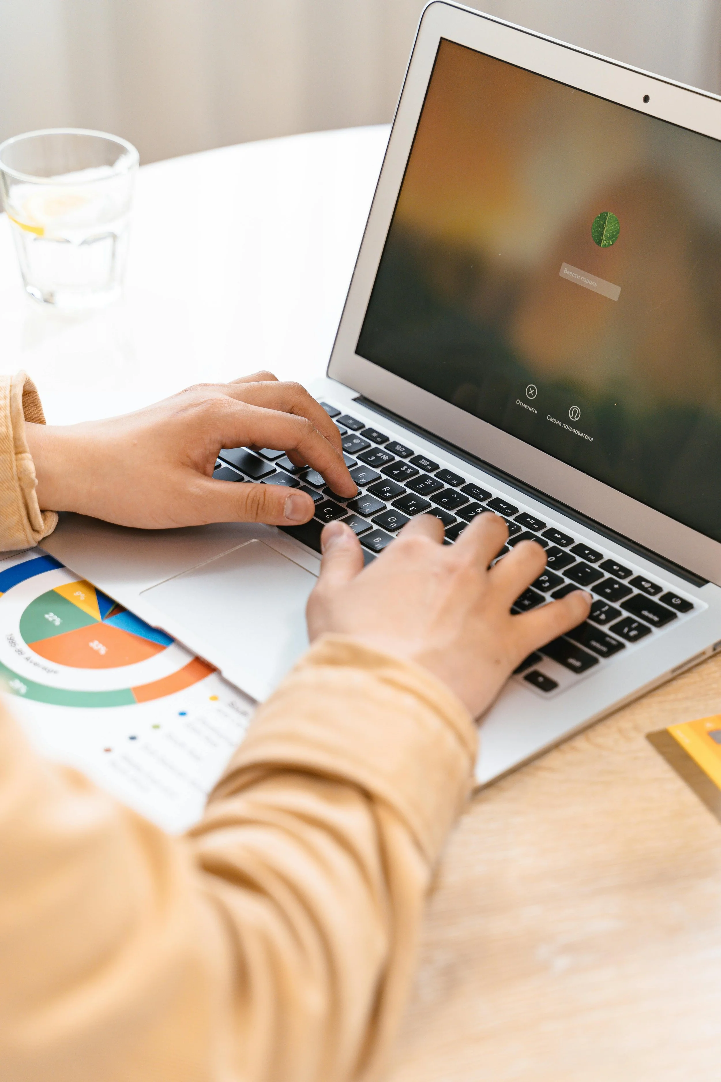 Strong passwords. Safer digital lives.
