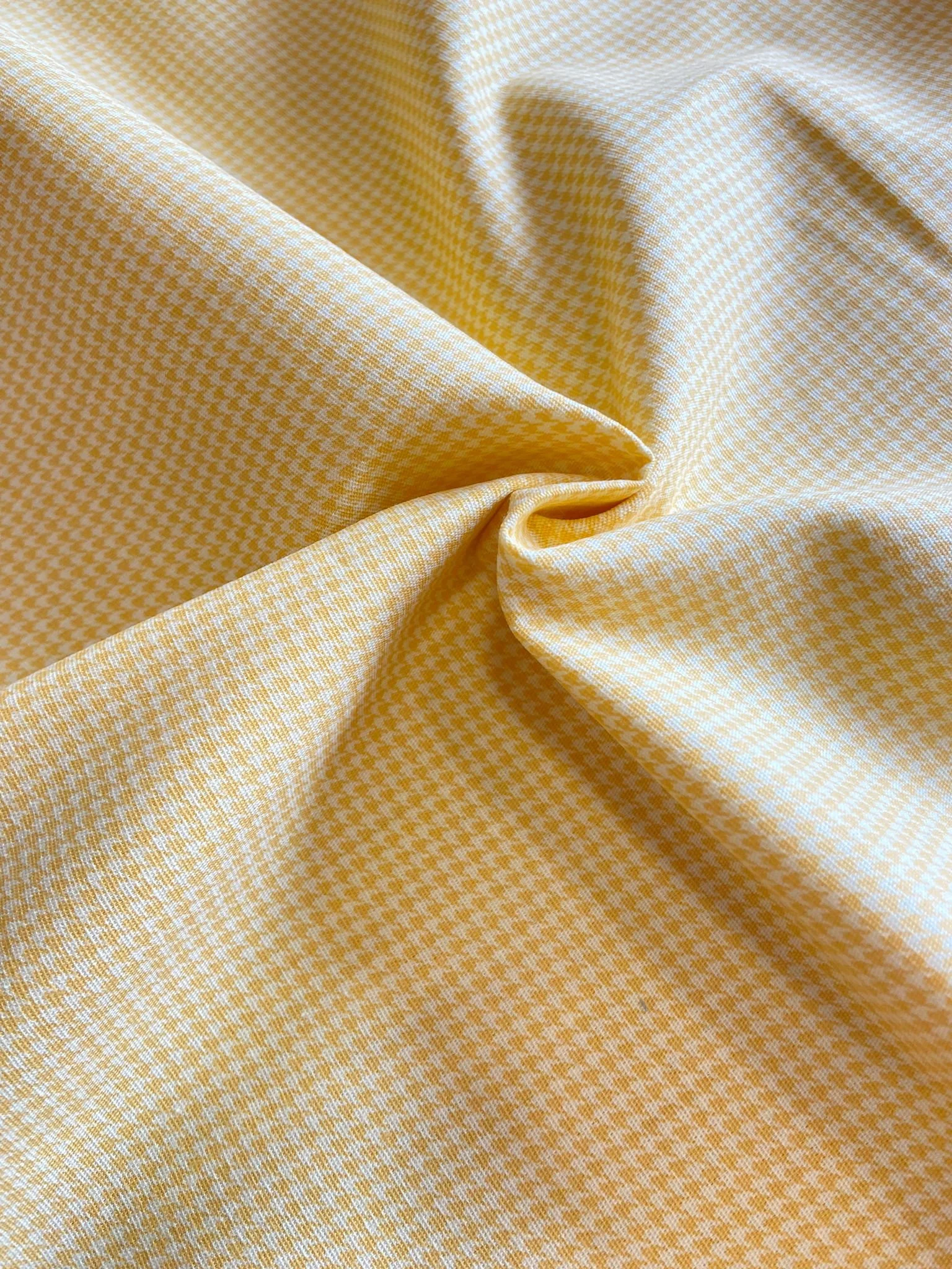 910002 - AMARELO