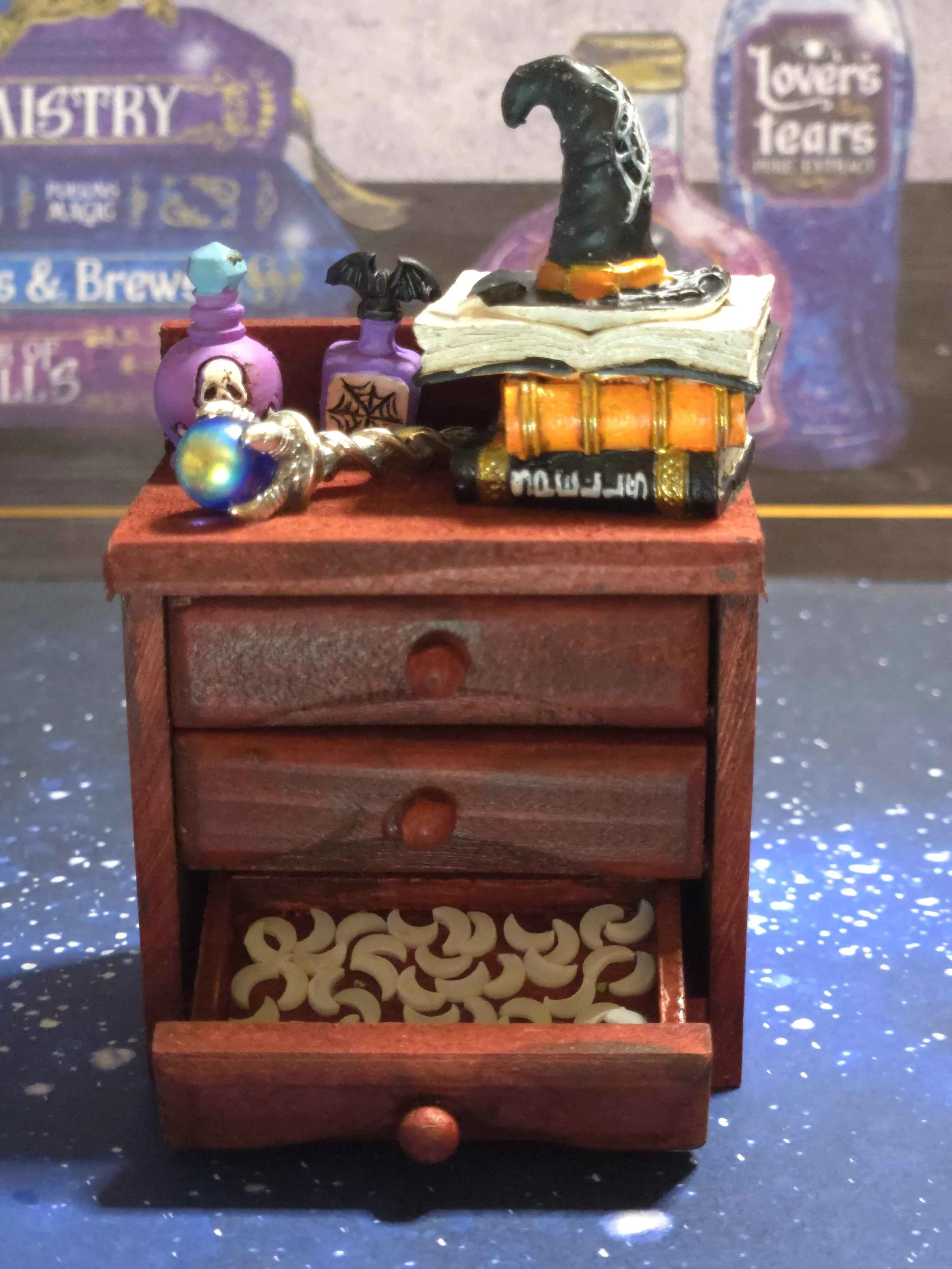 witch-hat-mini2.jpg