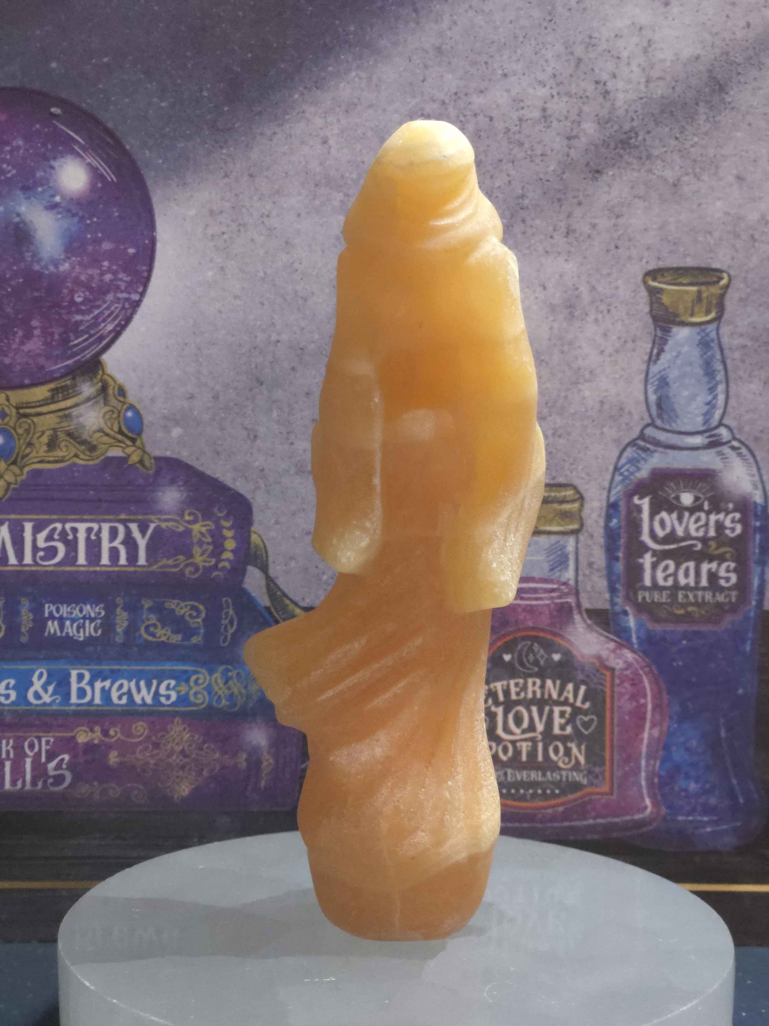 hoodedwitch_calcite2.jpg