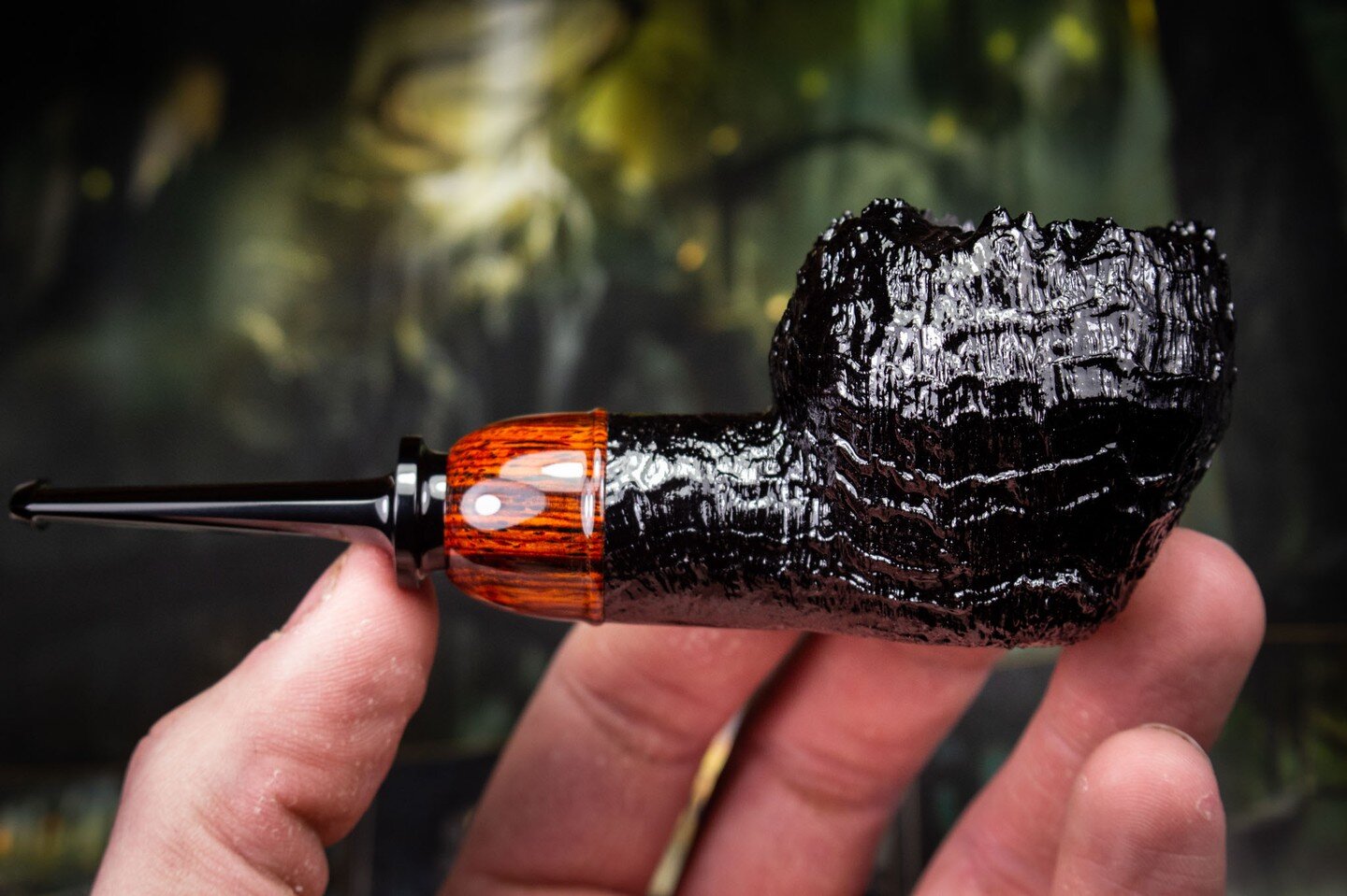 Happy finished-pipe-Friday! I haven't posted a lot of stuff lately, production has been jammed up, but this Gronkle slipped through today! 

I haven't done any work with cocobolo in a long time, but I decided to finish a dome shank extension in ultra