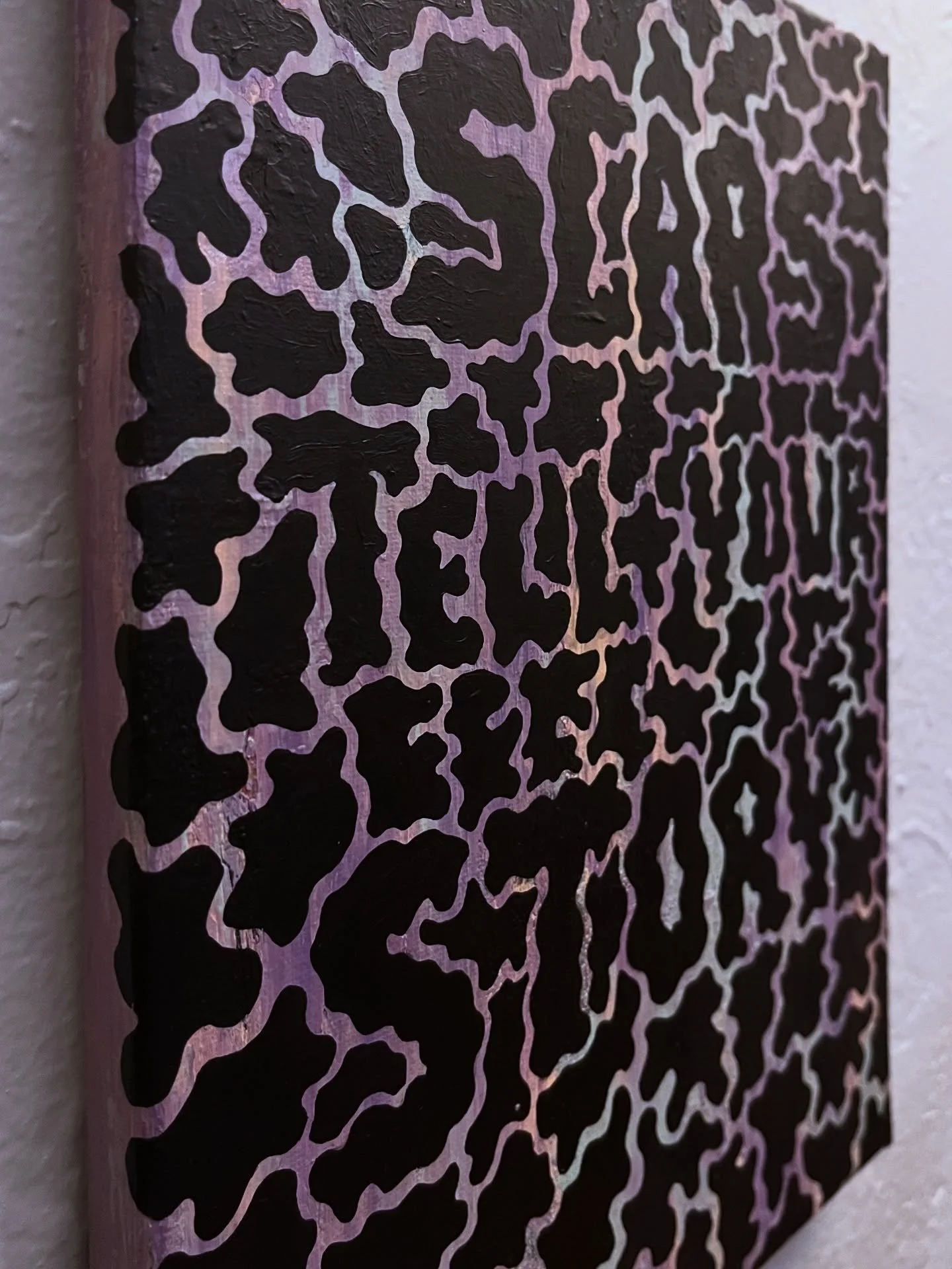 If these scars had a voice, you'd know my truth. Which is all I ever hope to be 🖤⚡️

#art #painting #wordart #typography #fontdesign #inspirationalart #inspoart #dailyinspo #acryliquepainting #scars #scarsarebeautiful #reallifequotes #emotionalart #