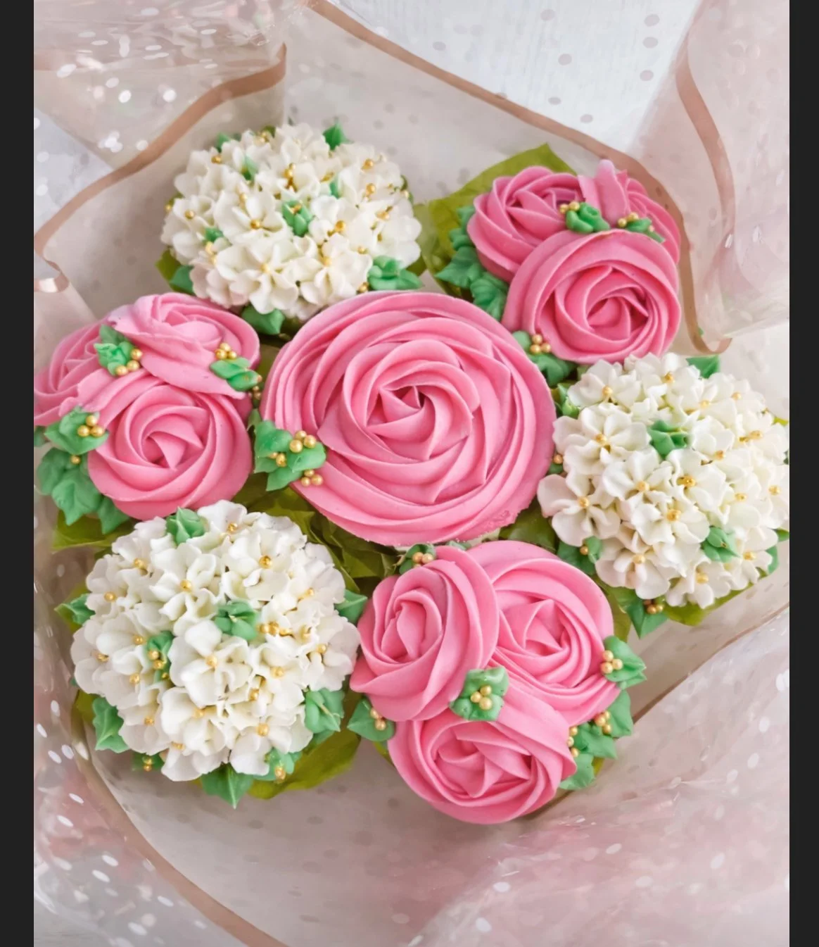 Valentine Cupcake Decorating Workshop ($60 + $10 material fee)