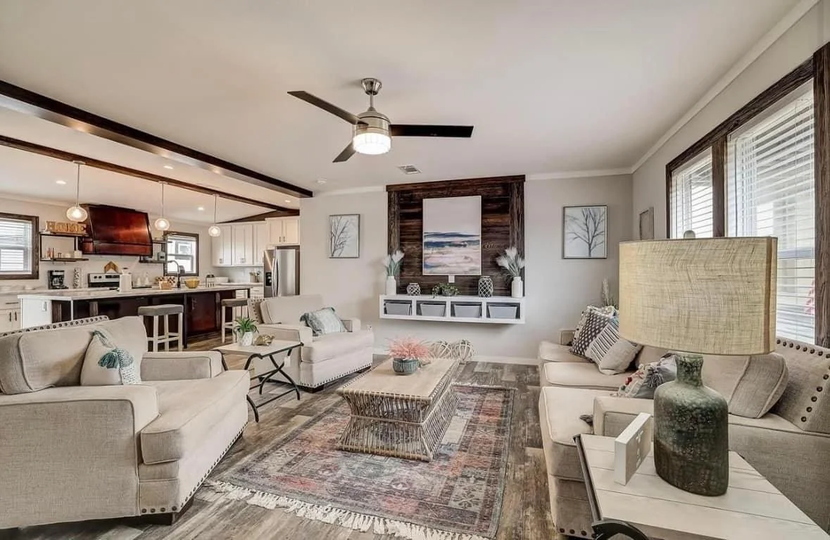 Champion Leesville — Home Mart