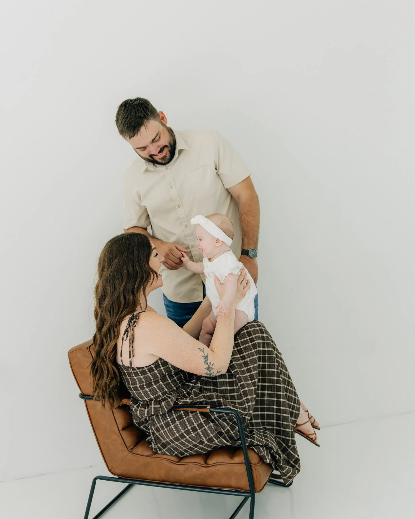 Their first photos as a family of three! Only six months in and already completely wrapped around those tiny fingers. 🤍

One thing I love most about studio sessions is there are no distractions. Just connection and all the beautiful little details t