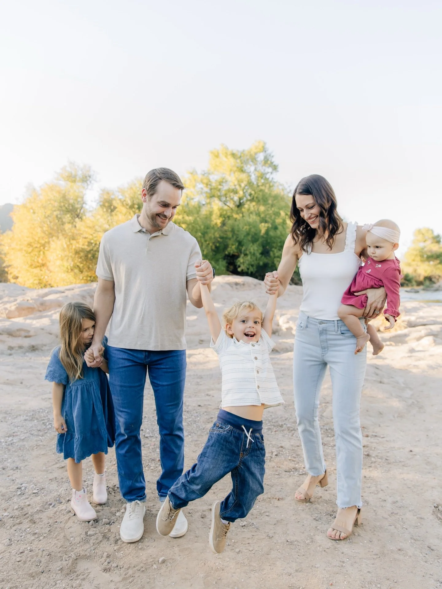 How is it already March?! 

I swear we were just packing up Christmas and now we&rsquo;re talking spring schedules, sunshine, and somehow already feeling the rush of the year picking up speed.

Anyone else feel like the days are flying by?

Here&rsqu