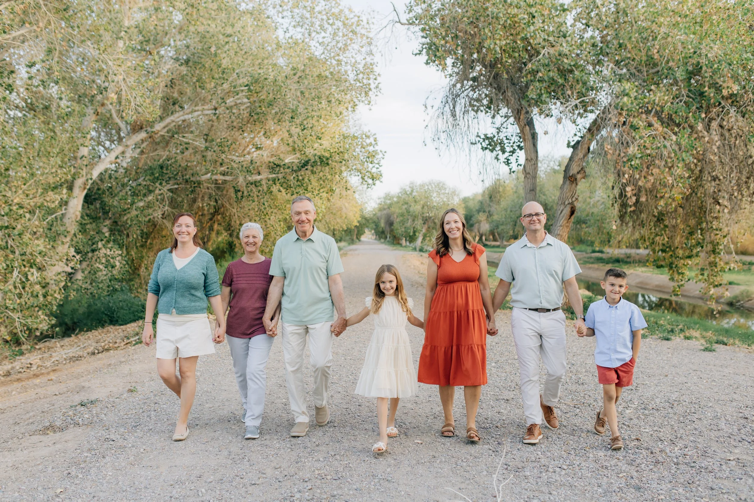 Great greenery location for family pictures in Gilbert Arizona by family photographer Cayleen Ann Photography #CayleenAnnPhotography #CayleenAnnFamilies #EastValleyArizona #FamilyphotosAZ #familyphotographerEastValley #Arizonaphotographers