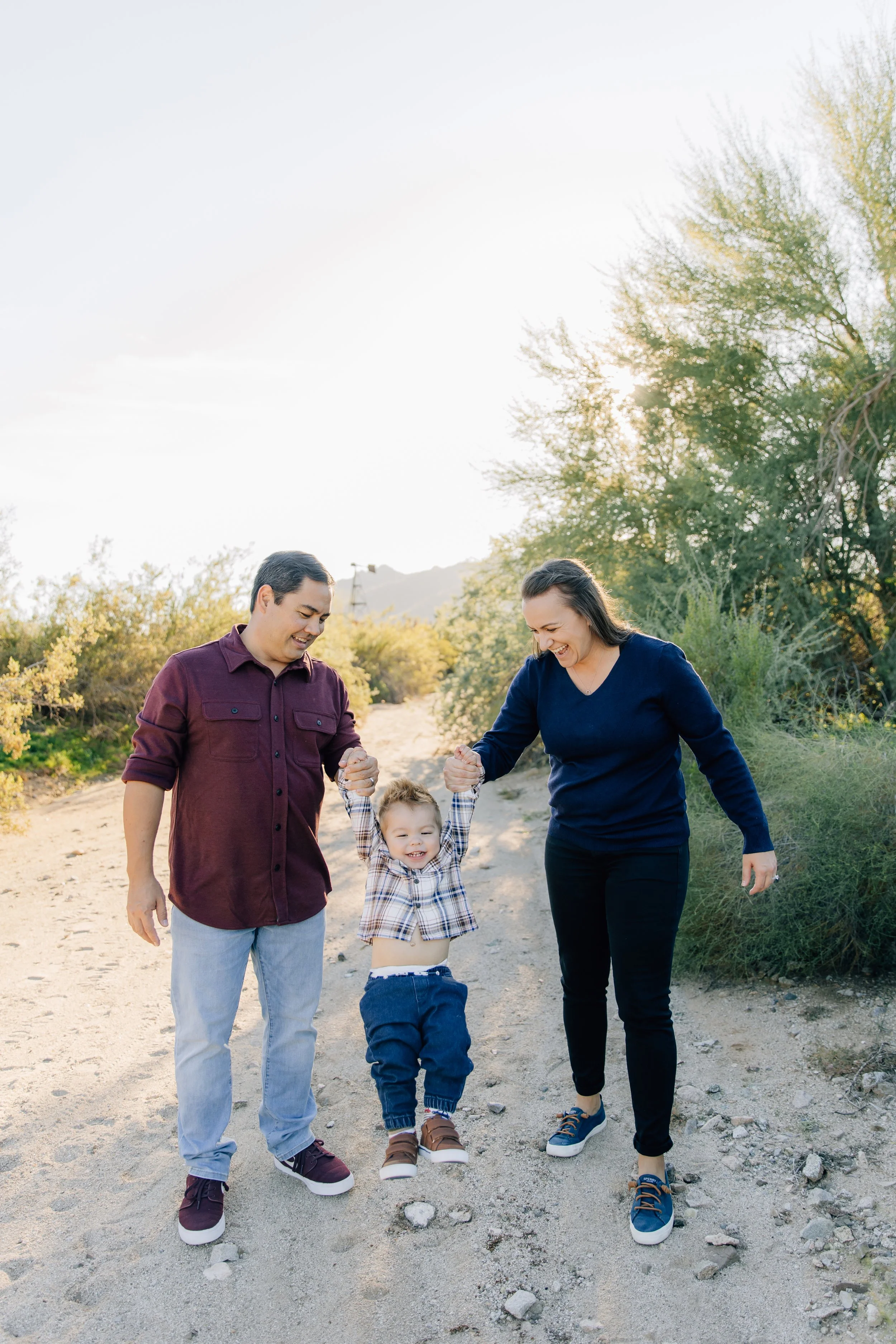 Five best family photo locations in East Valley Arizona by Cayleen Ann Photography. San tan regional park #CayleenAnnPhotography #CayleenAnnFamilies #EastValleyArizona #FamilyphotosAZ #familyphotographerEastValley #Arizonaphotographers