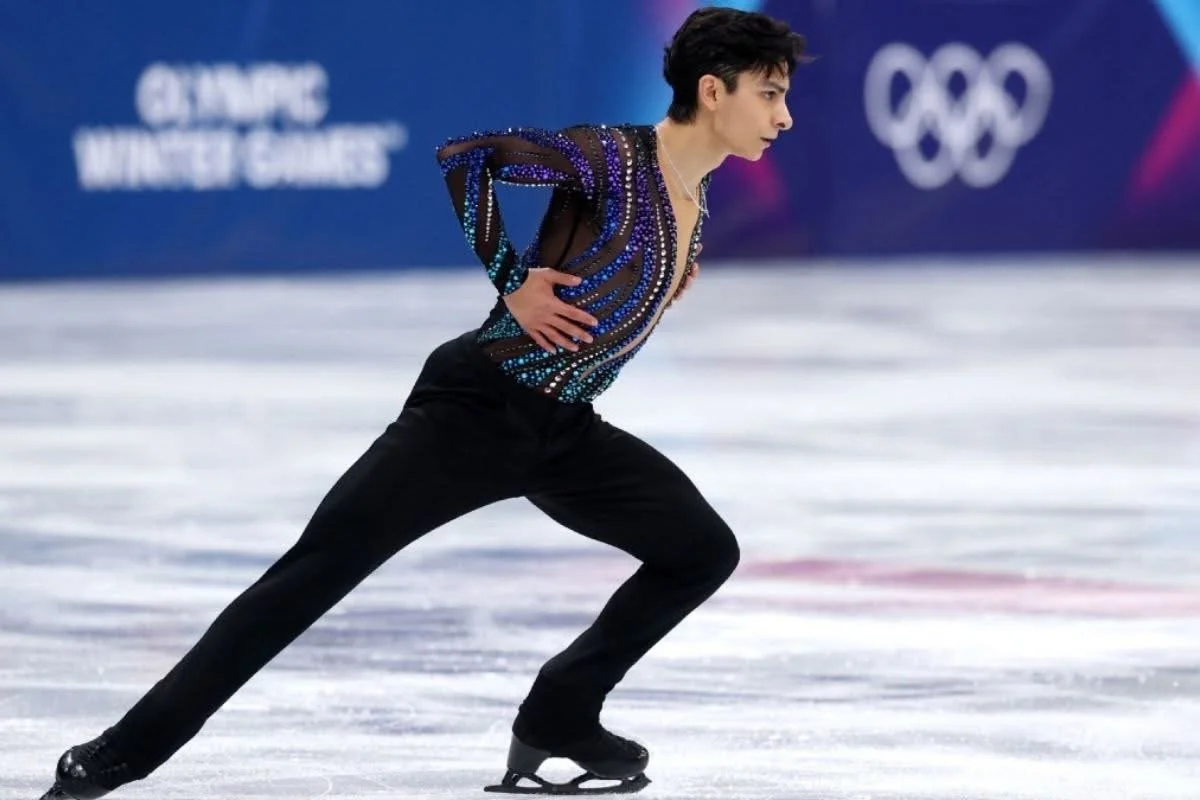 Donovan Carrillo clasifica a la siguiente ronda de patinaje artístico en los Juegos Olímpicos de Invierno