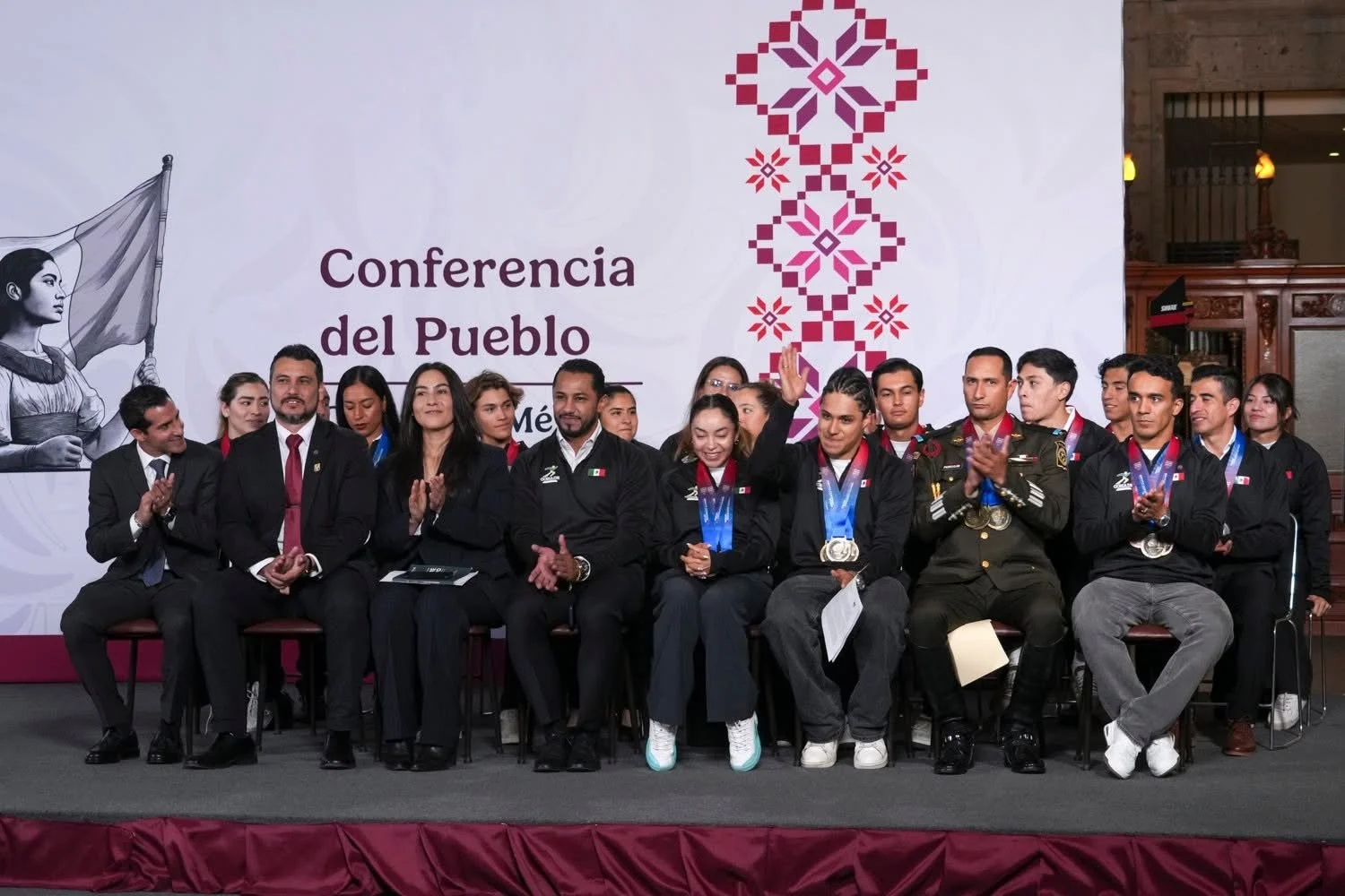 Sheinbaum anuncia incremento presupuestal para atletas de la Conade y premios para todas las medallas
