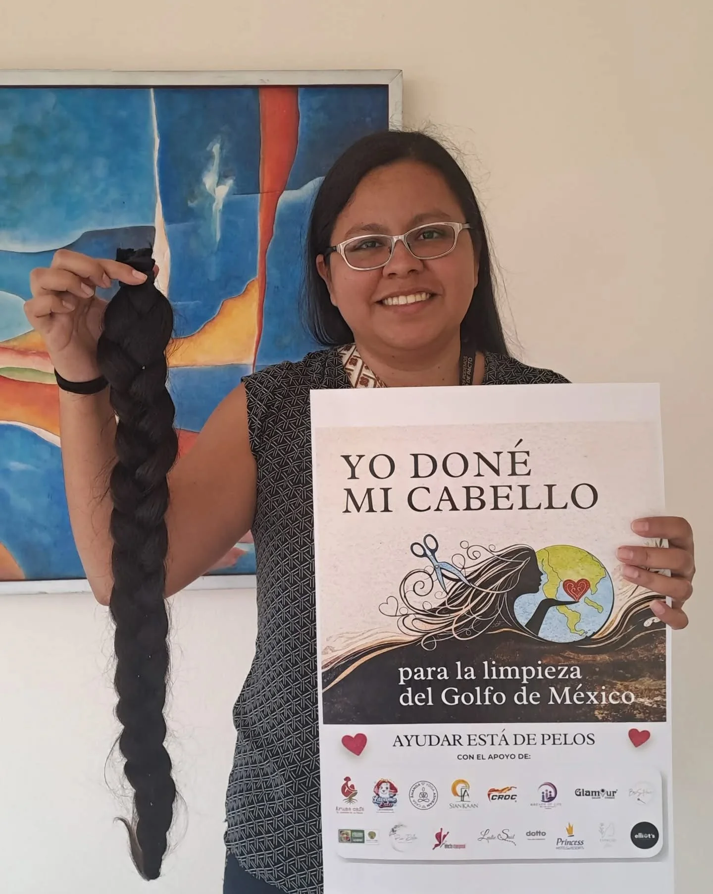Recolectan cabello para limpiar playas afectadas por el derrame de petróleo en Veracruz