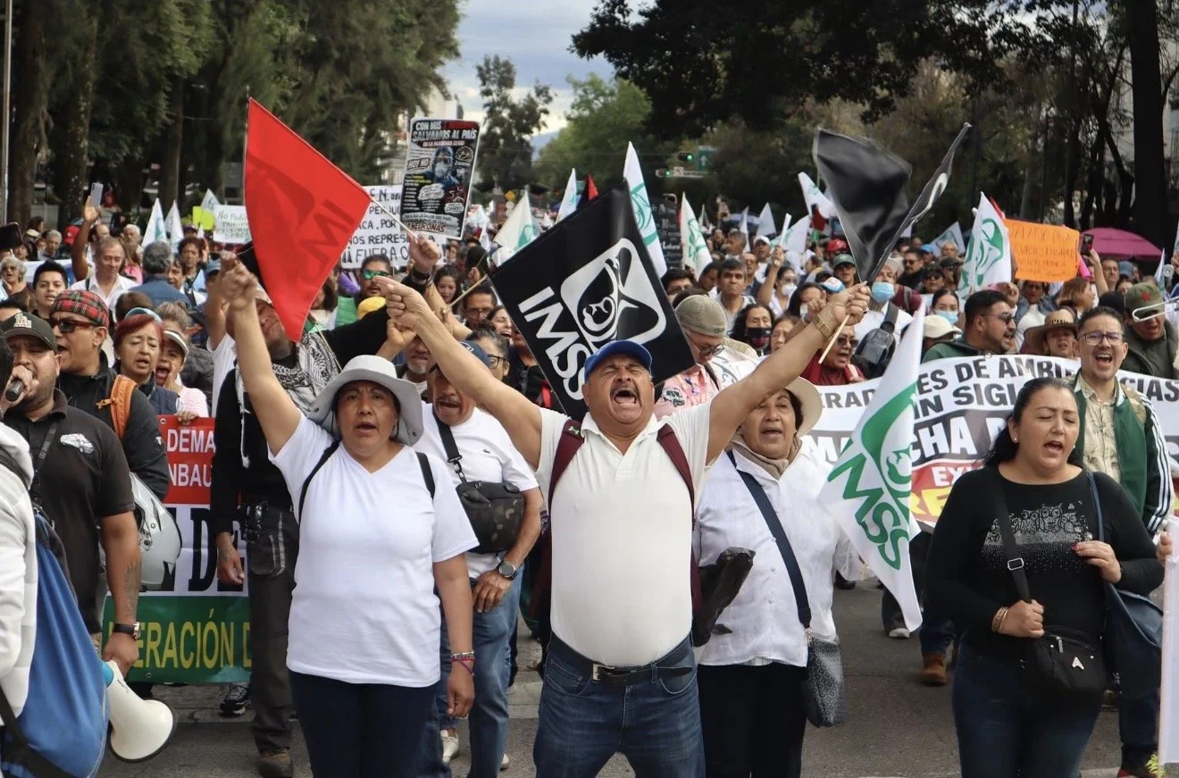 IMSS ofrece nuevo aumento salarial global del 8%; trabajadores condicionan aceptación a cambios sindicales