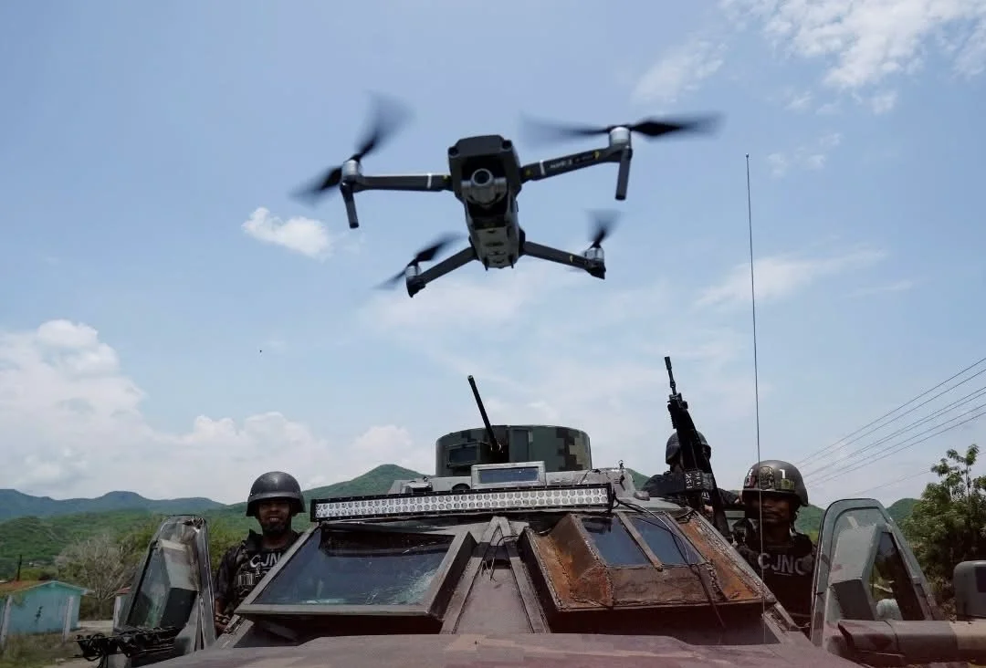 Estados Unidos cierra el espacio aéreo de El Paso; asegura que drones de cárteles mexicanos ingresaron a su territorio