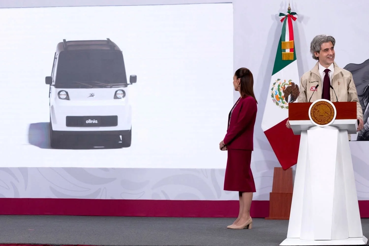 Presentan oficialmente el Proyecto Olinia, un vehículo eléctrico para la movilidad urbana