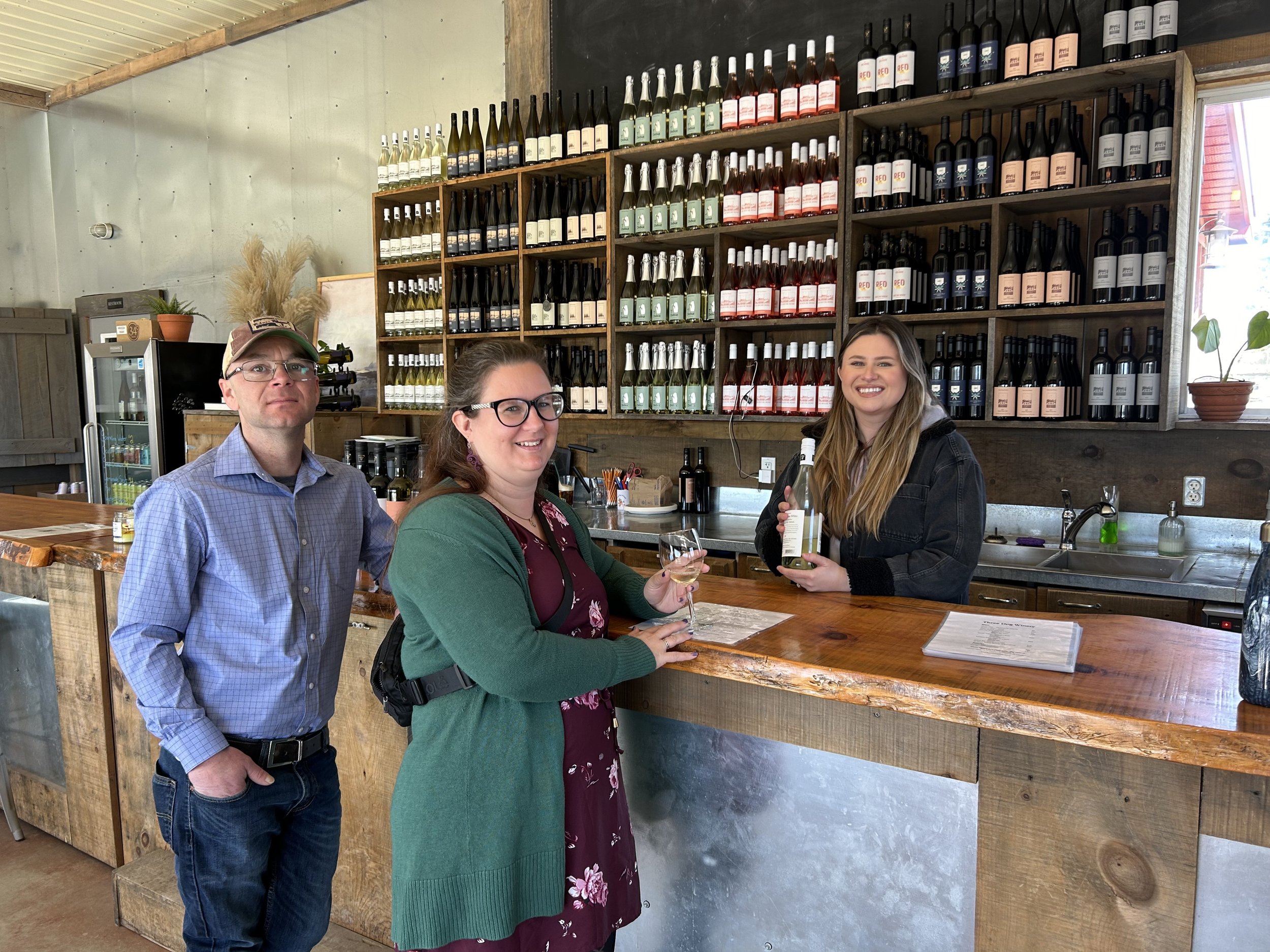 Tasting @ Three Dog Winery