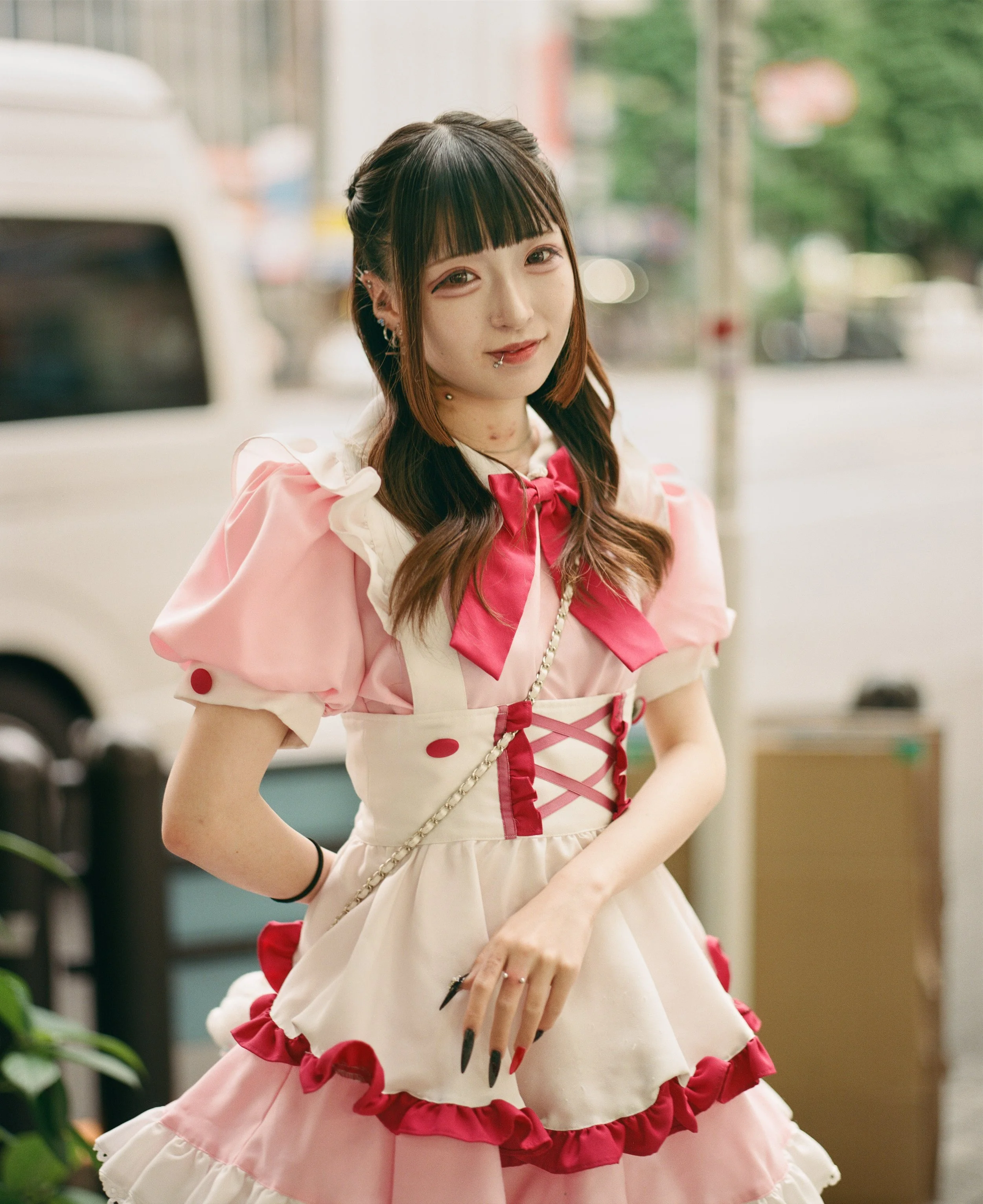 16-Jun, Maid Cafe Girl, Akihabara, Pentax 67.jpg