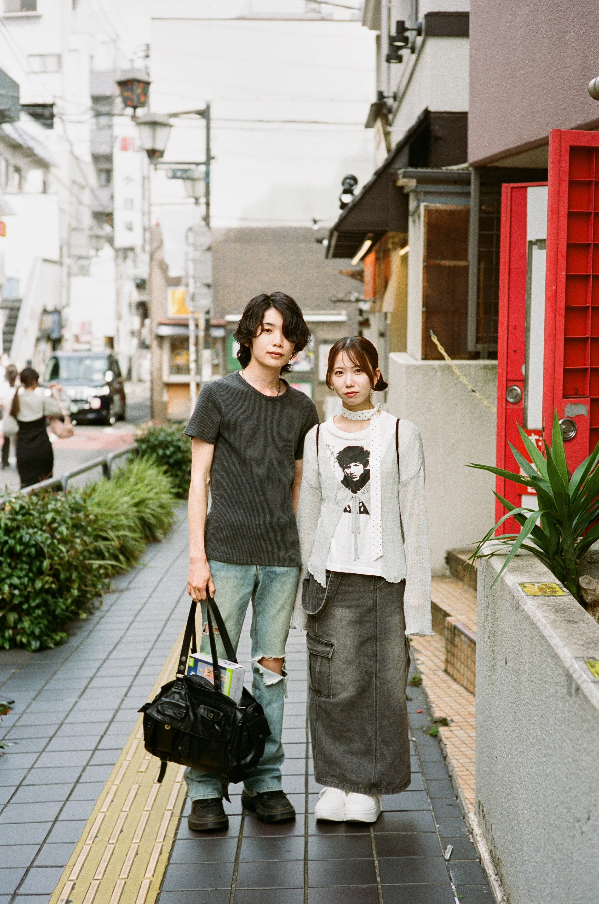 17-Jun, Young Couple, Shimo-Kitazawa, Leica M3.jpg