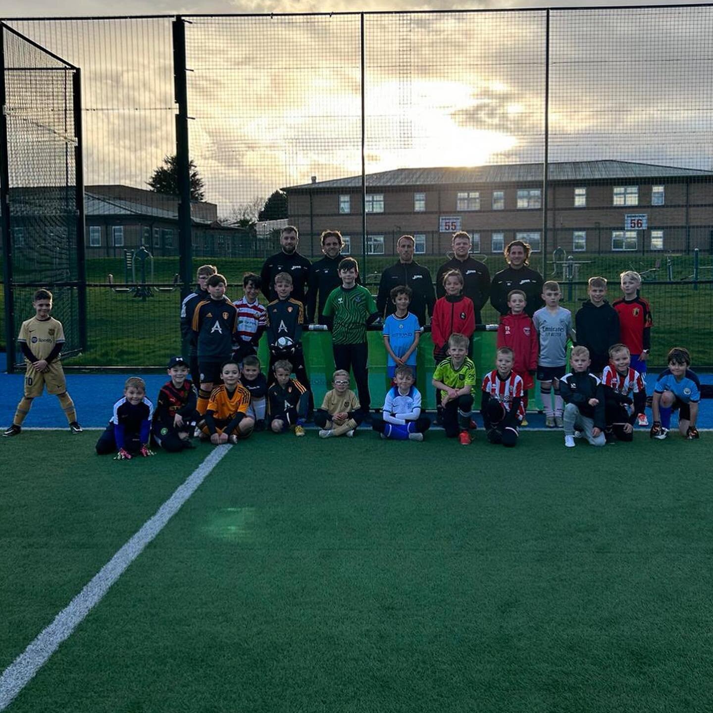 ‼️Some 📸 from this weeks training session‼️

Another great training session on Wednesday evening from all of our outfielders and goalkeepers 😁⚽️🧤

Sign up now to our monthly programme or to individual sessions👇

www.kickonacademy.com 💻📱

Contac