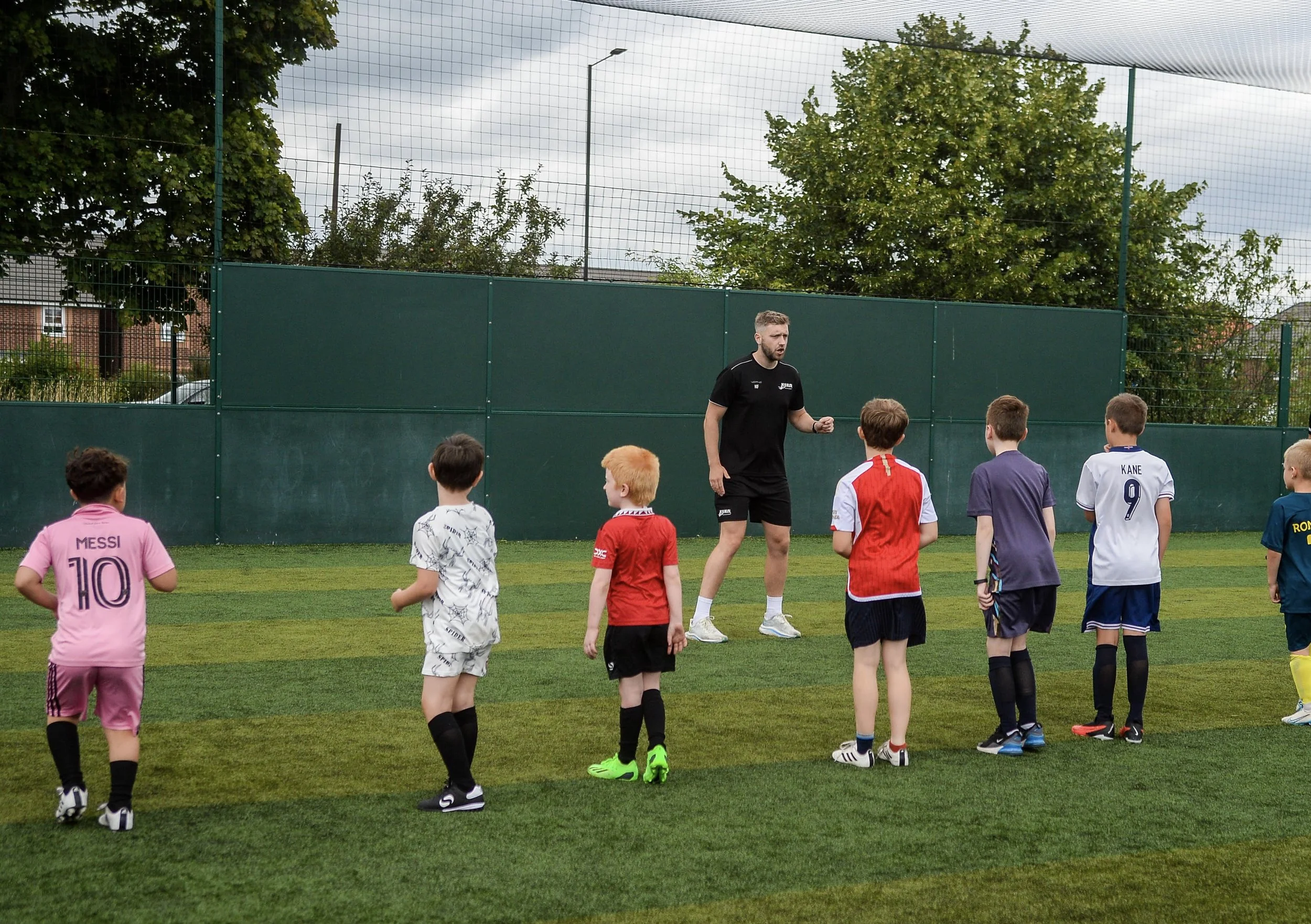 WEDNESDAY 5–6PM OUTFIELD & GK | AGES 9–13 SINGLE SESSION