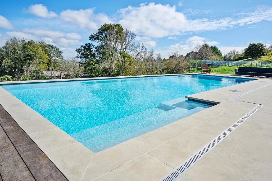 Mayfair-Pools-Auckland-South-9-Oyster-White-with-blue-silver-glitter.jpg