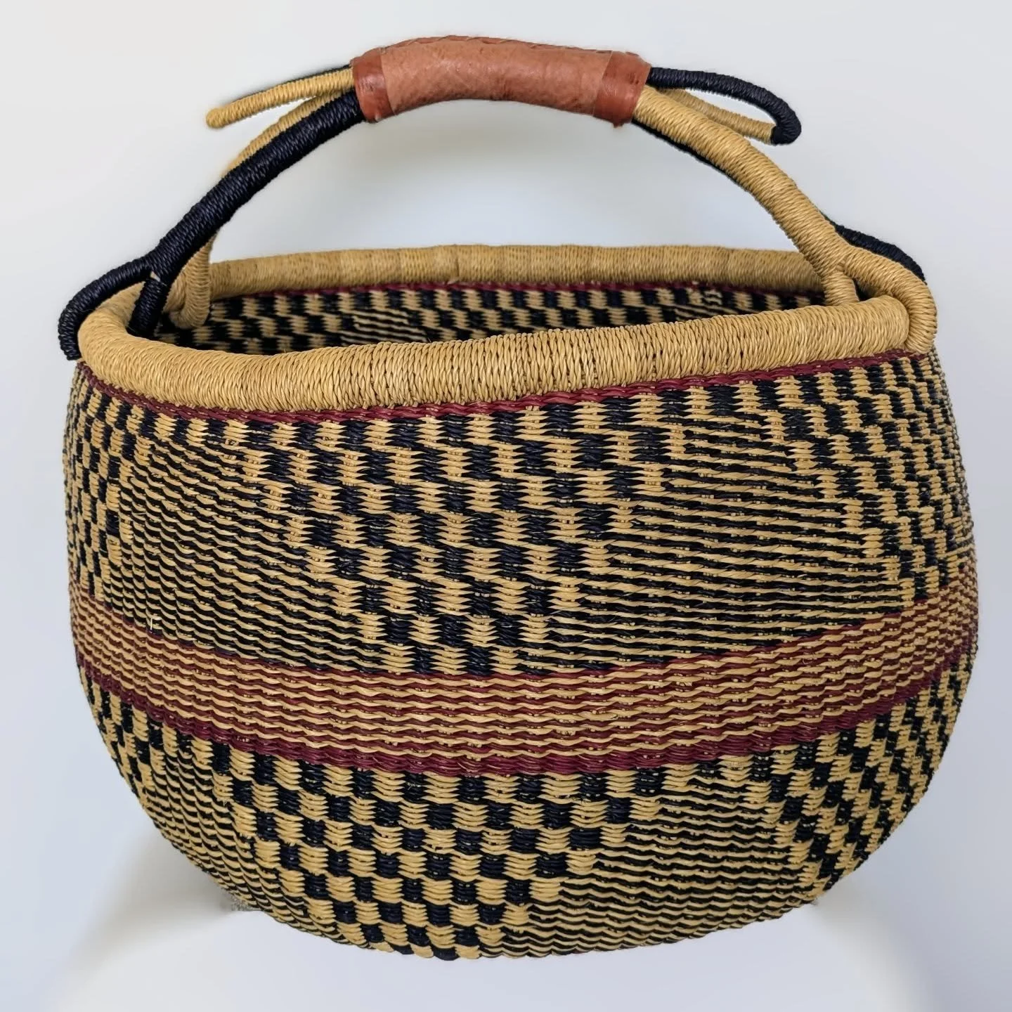 New stock available now  online 💖

# baskets #maroon #natural #africa #sustainable #sunshinecoast
