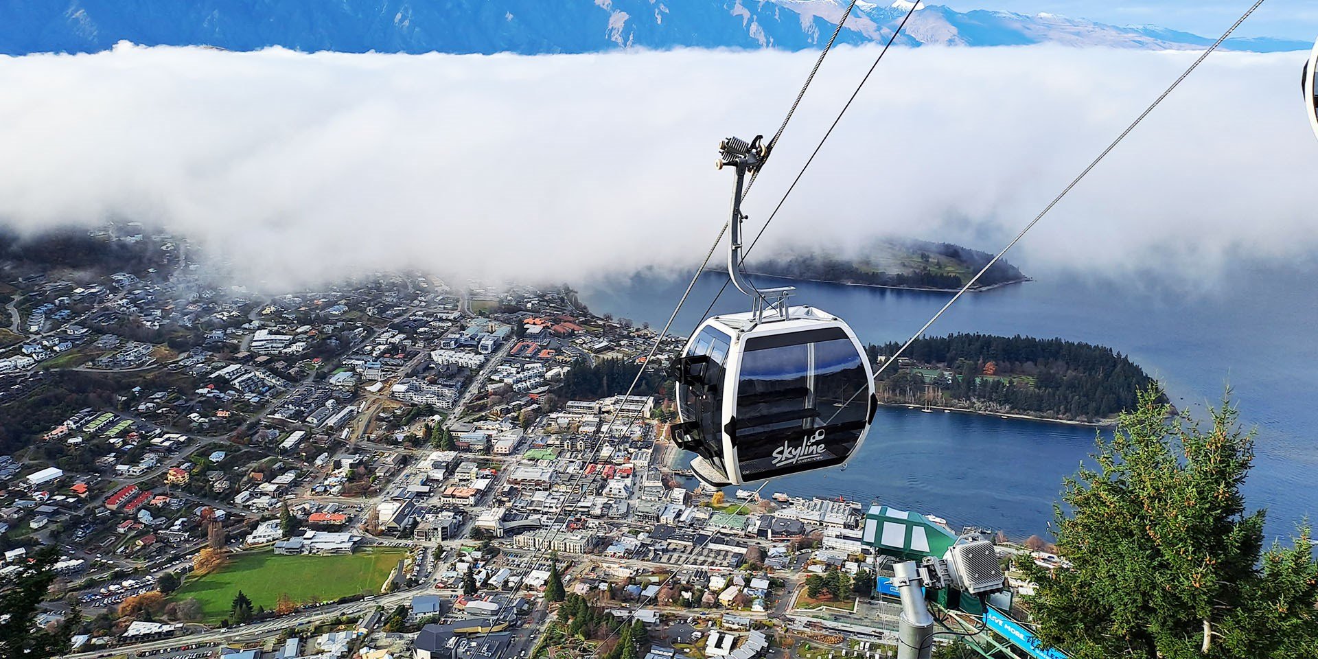 skyline-queenstown_gondola-new-10-seat-cabins-queenstown-bay.jpeg
