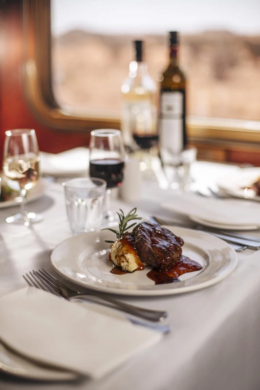 JBRE Accommodation Gold Service Restaurant 75.jpg