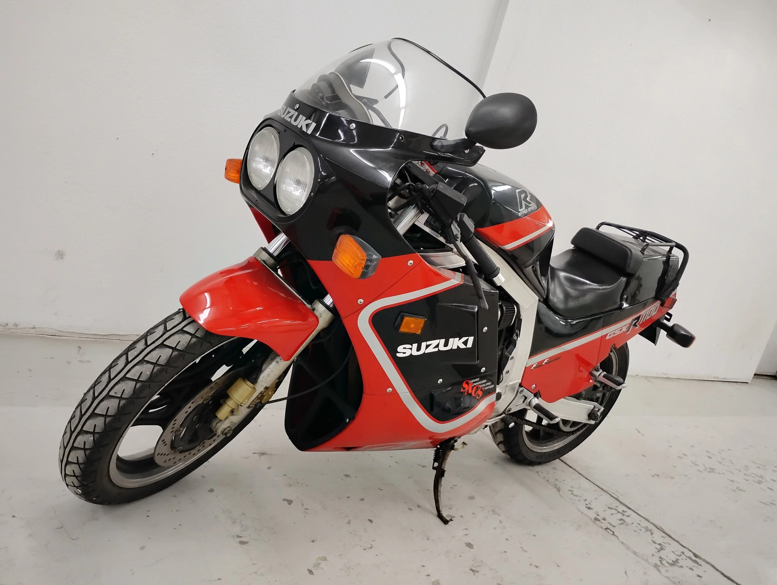 Lot #175 - 1987 Suzuki GSX-R1100 Motorcycle