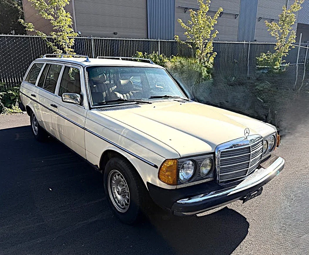 Lot #611 - 1981 Mercedes-Benz 300TD Station Wagon