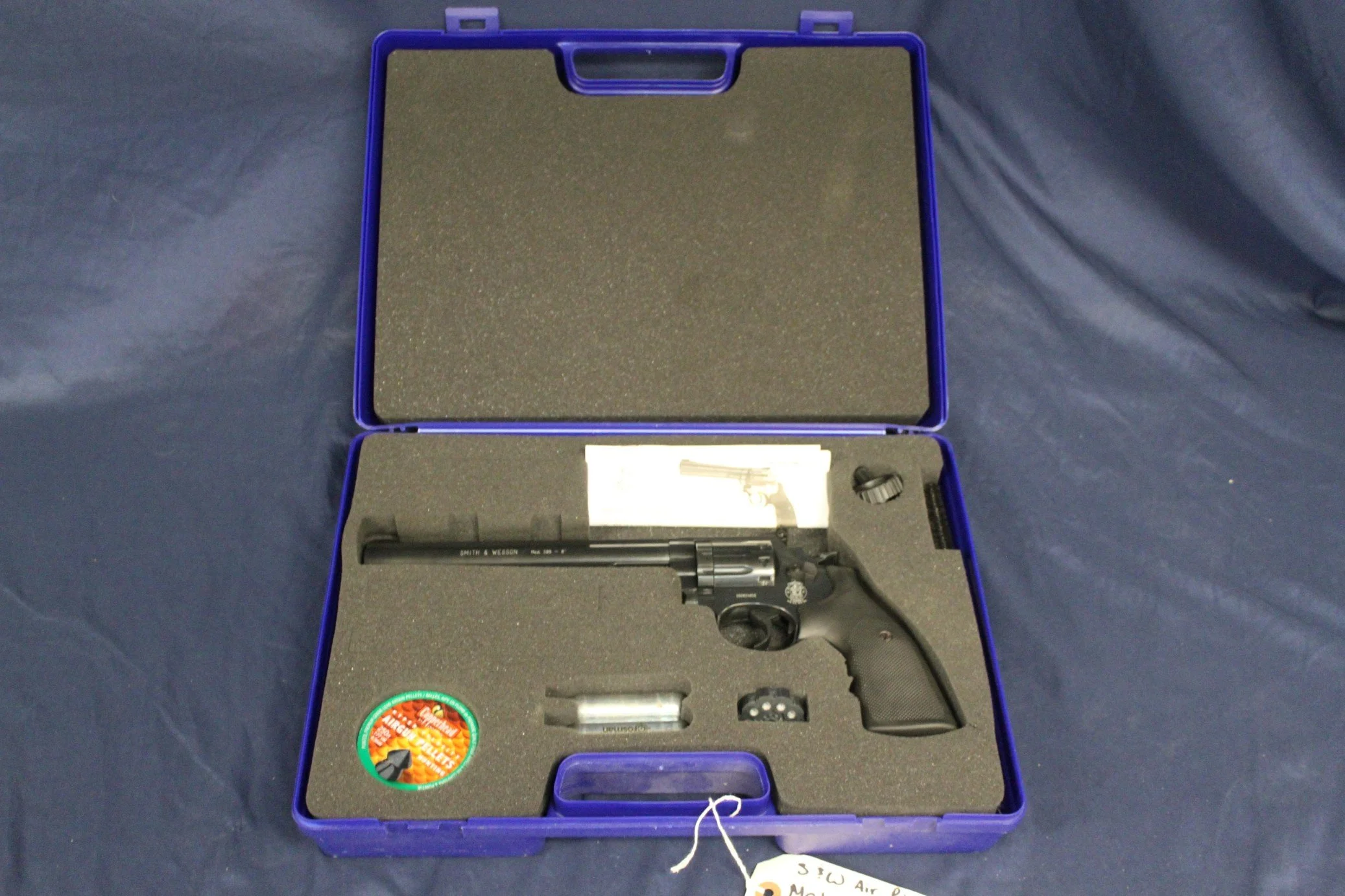 #065 Smith & Wesson Model 586-8 Air Pistol — Lucky Collector Car Auctions