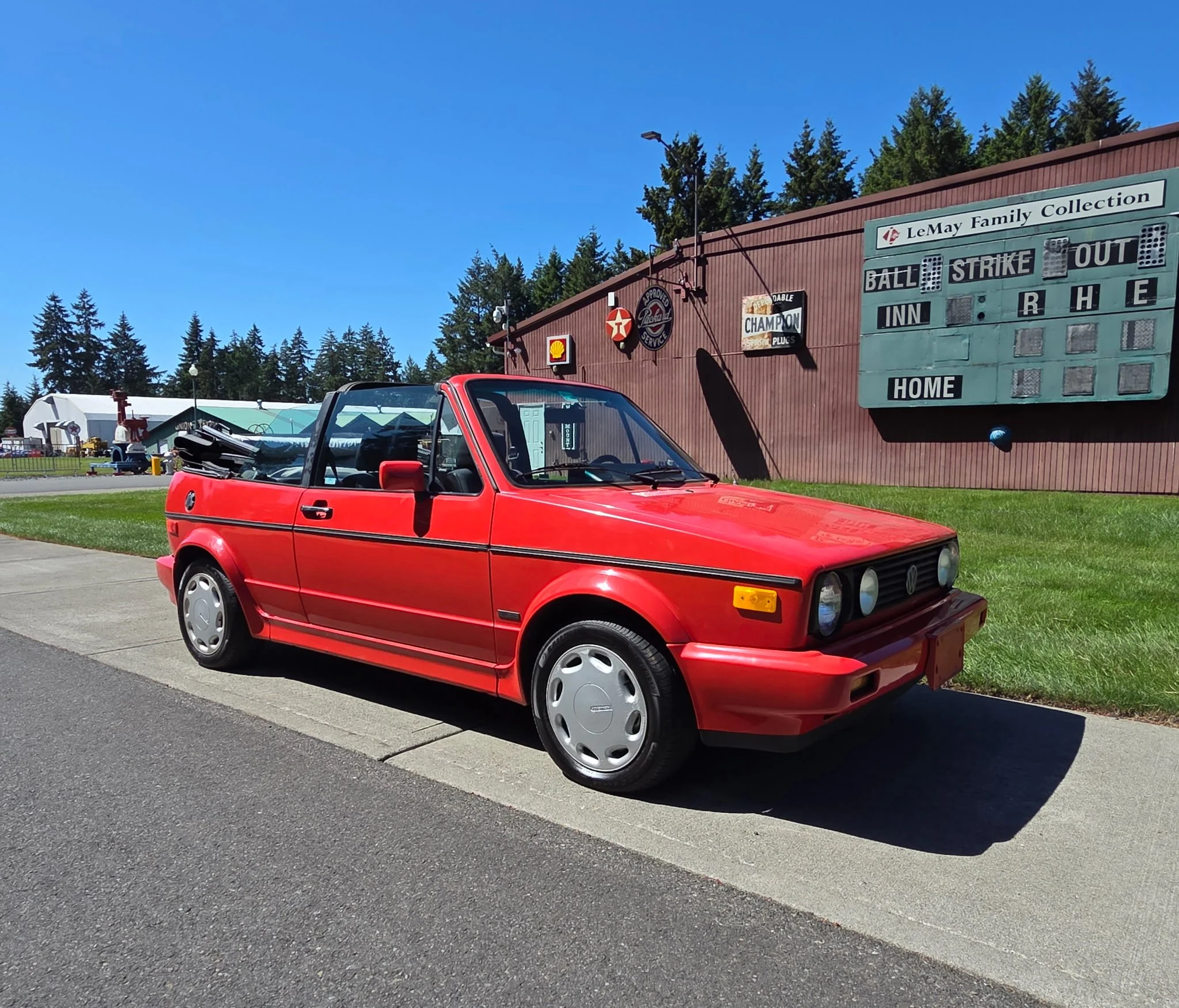 Lot #267 - 1992 Volkswagen Cabriolet Convertible